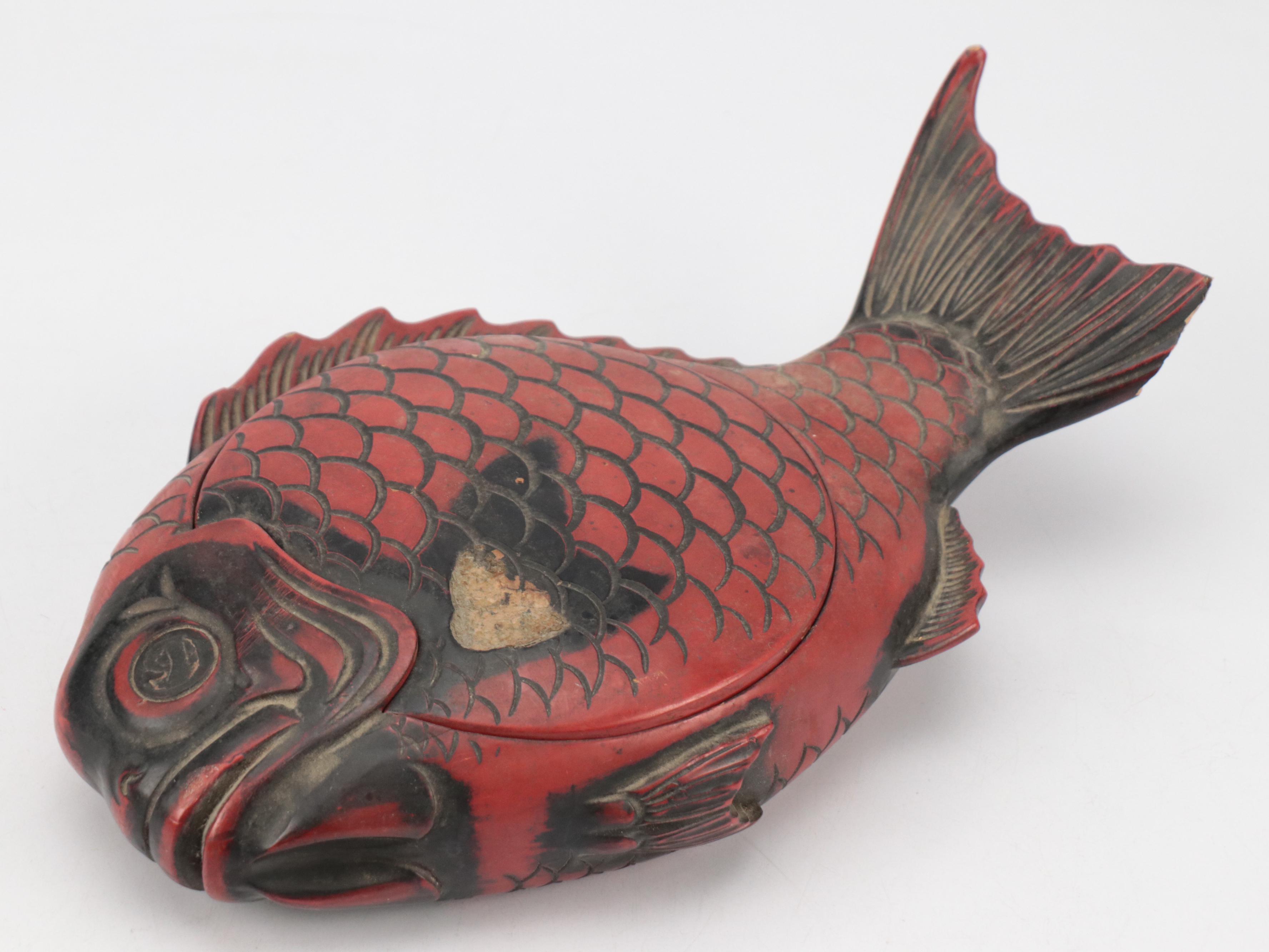 Fish-Shaped Lacquered Wood Box with Chinese Ceramic Tray