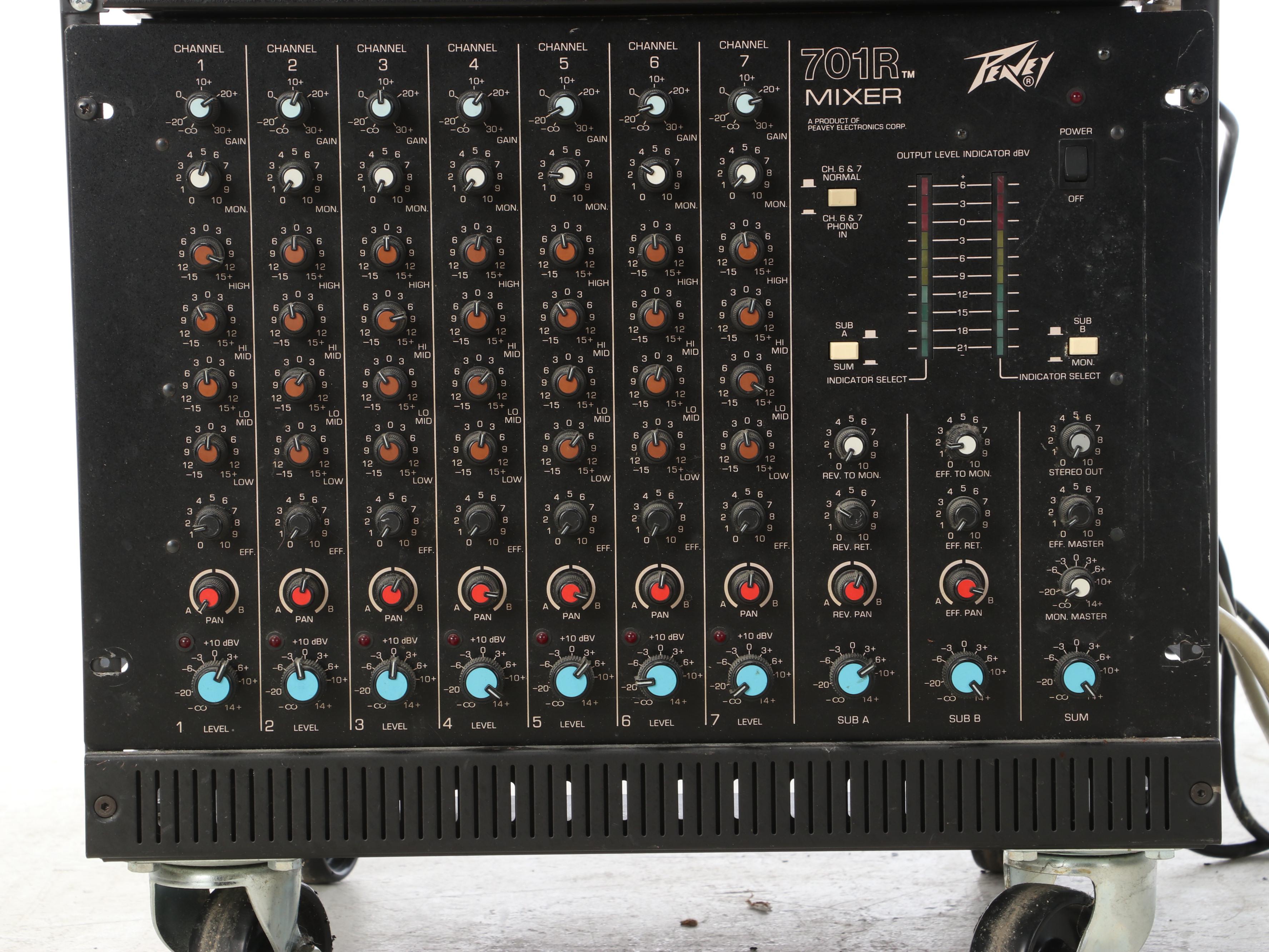 Peavey 701R Mixer, Crown, dbx, DOD and More Sound Components with Rack