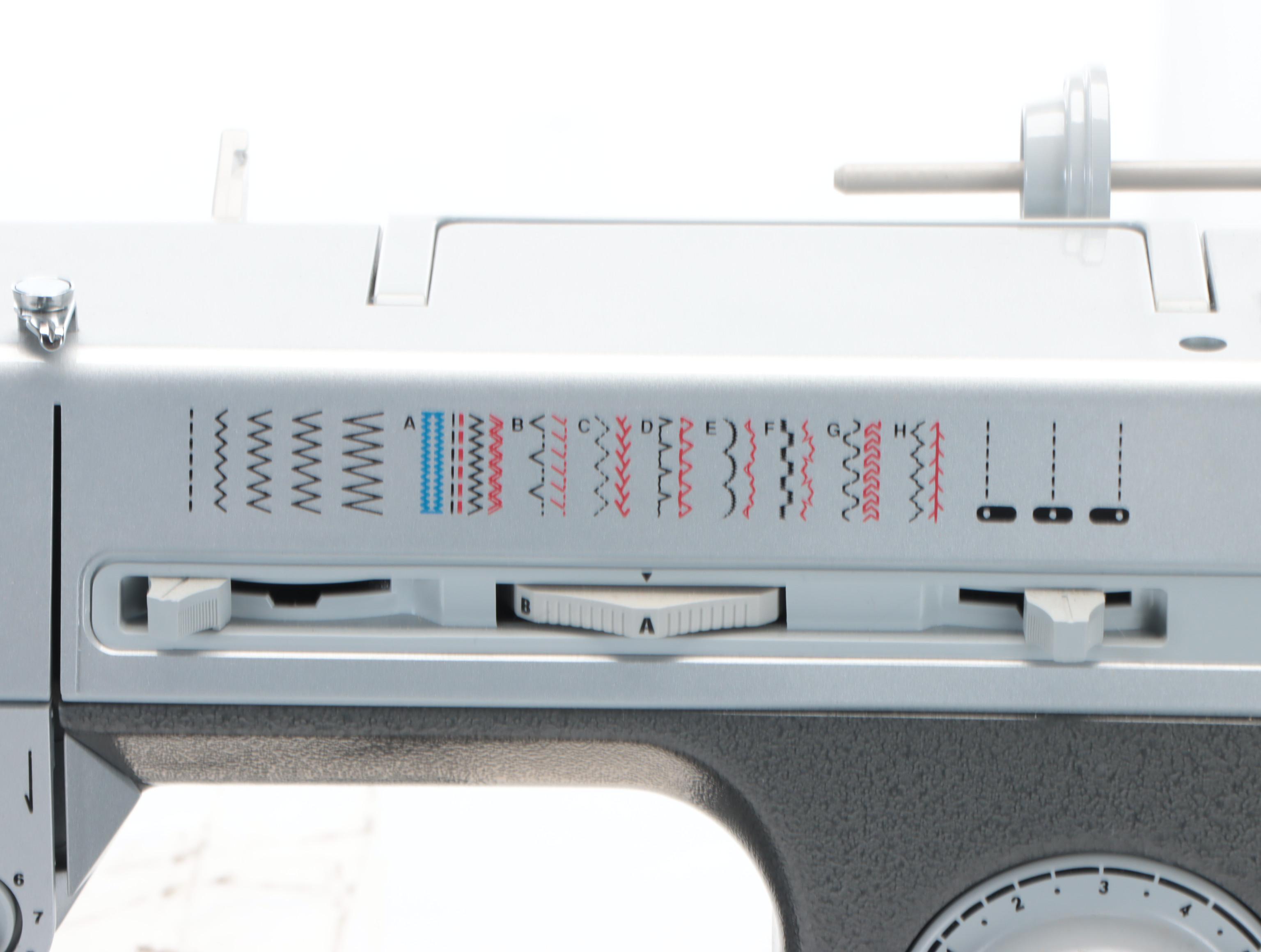 Singer CG-590 Commercial Grade Sewing Machine