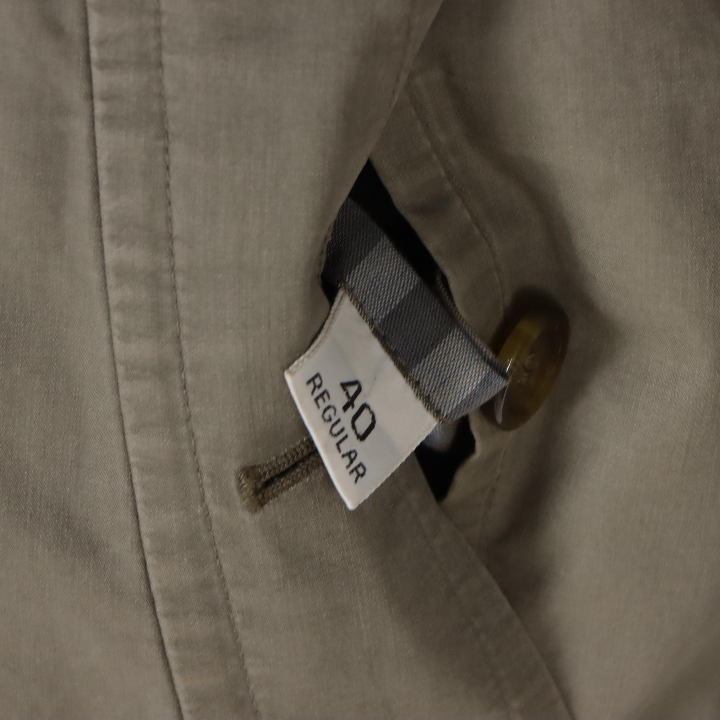 Unisex 'Burberrys' Green Cotton Trench Coat with Wool Collar/Liner