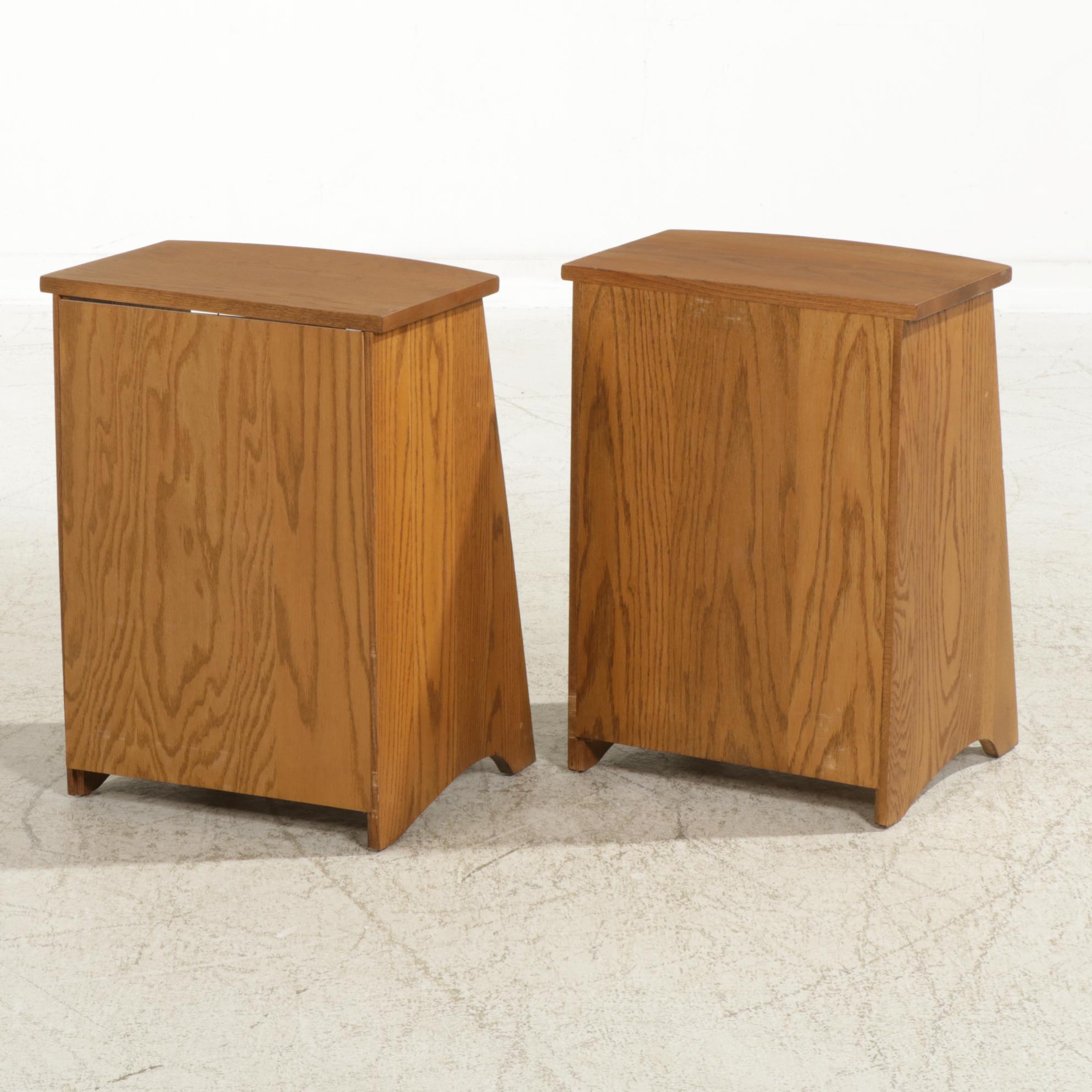 Pair of Levenger Arts & Crafts Style Oak "Reader's End Table" Bookcases