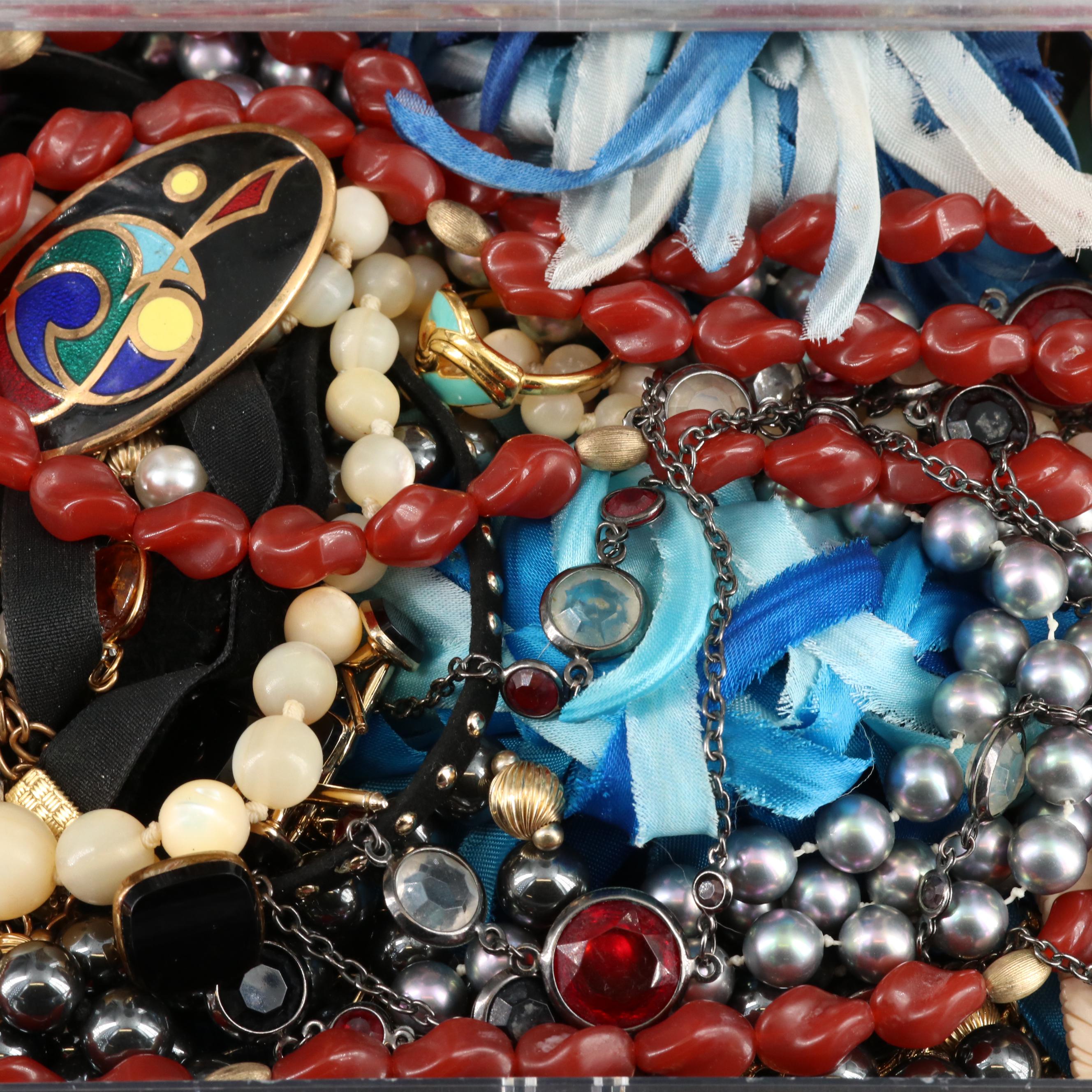 Uncommon Discoveries: Jewelry Collection