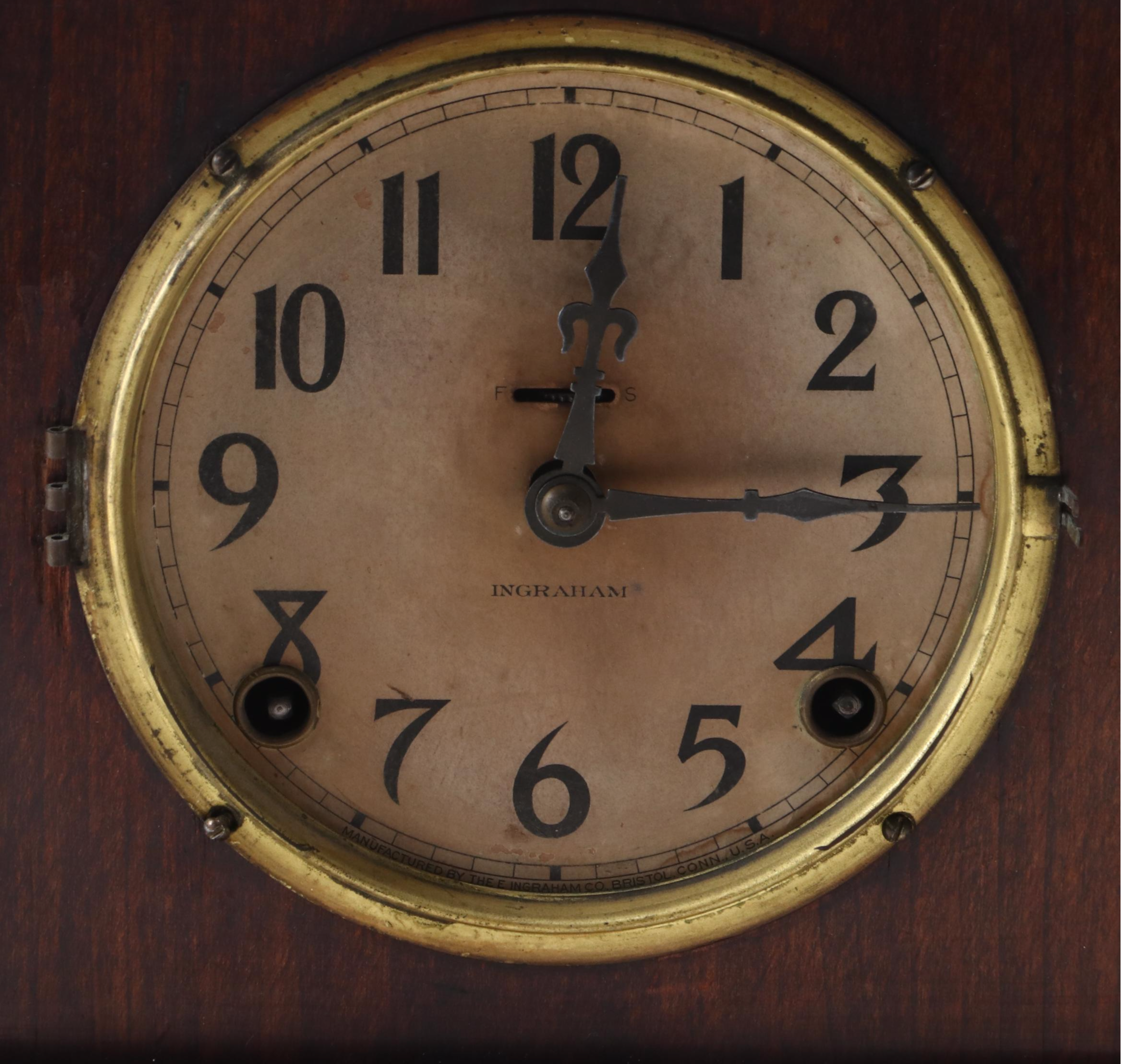 Ingraham Wooden Mantel Clock, Early 20th Century