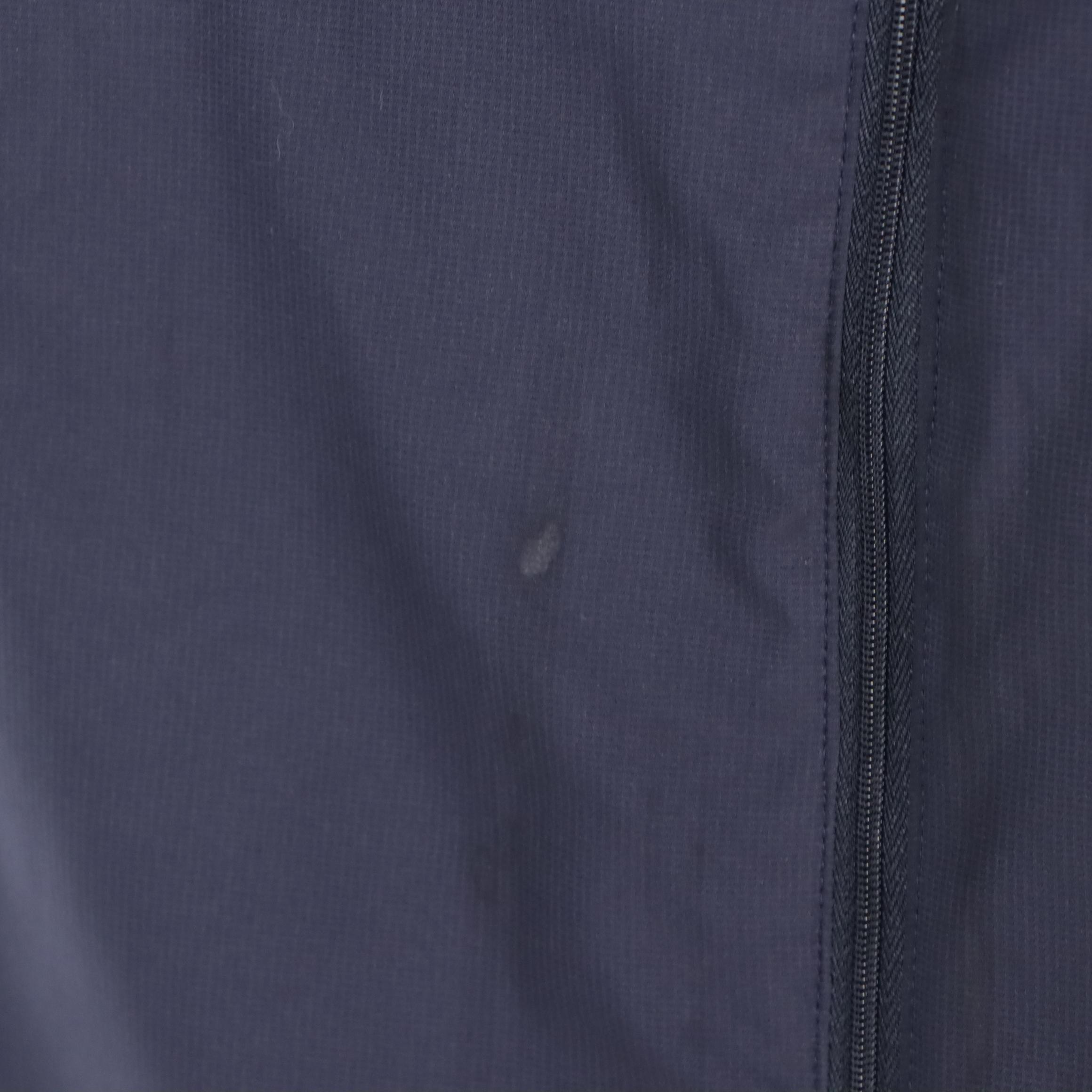 Men's Nylon Golf Vests Including Vineyard Vines, Holderness & Bourne, and More EBTH