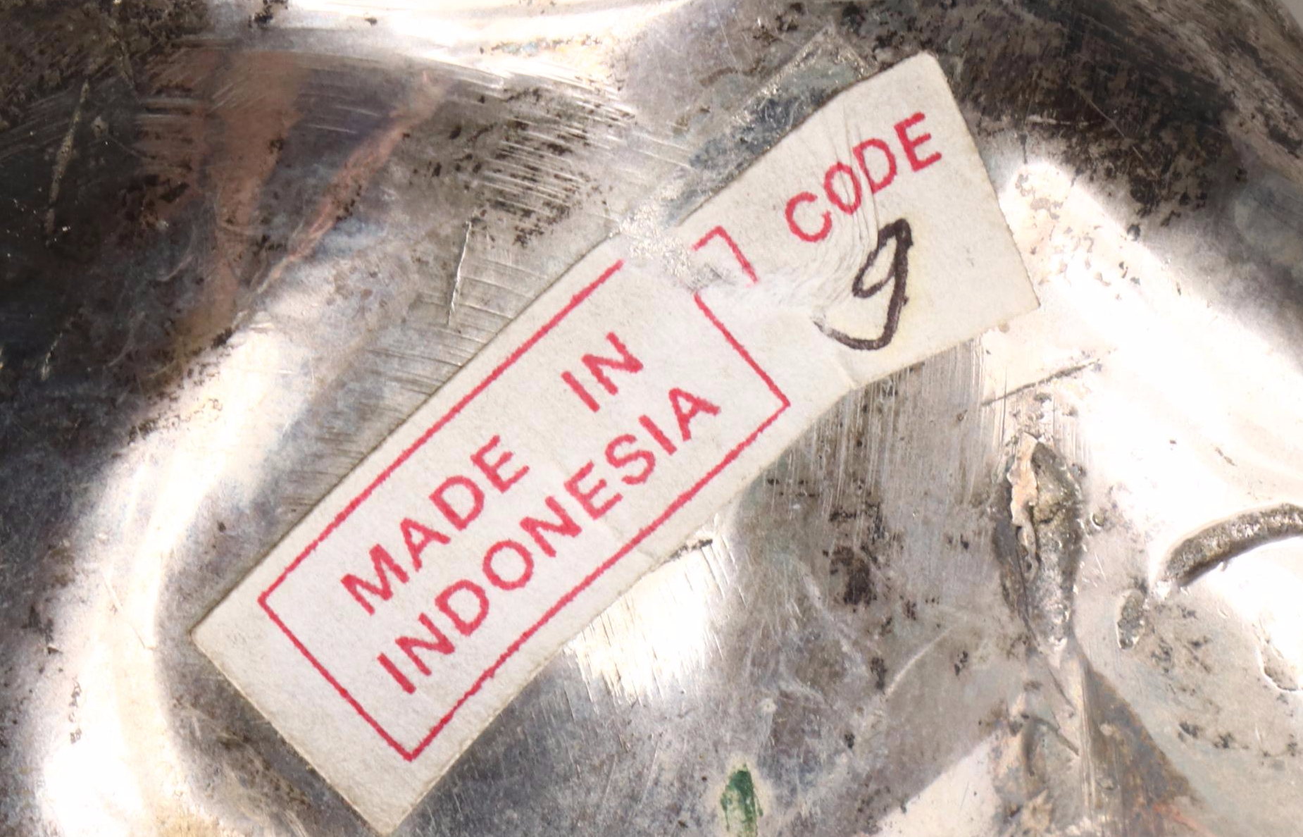 Hobby Lobby Glazed Ceramic Frog Vase with Metal Frog Figurines