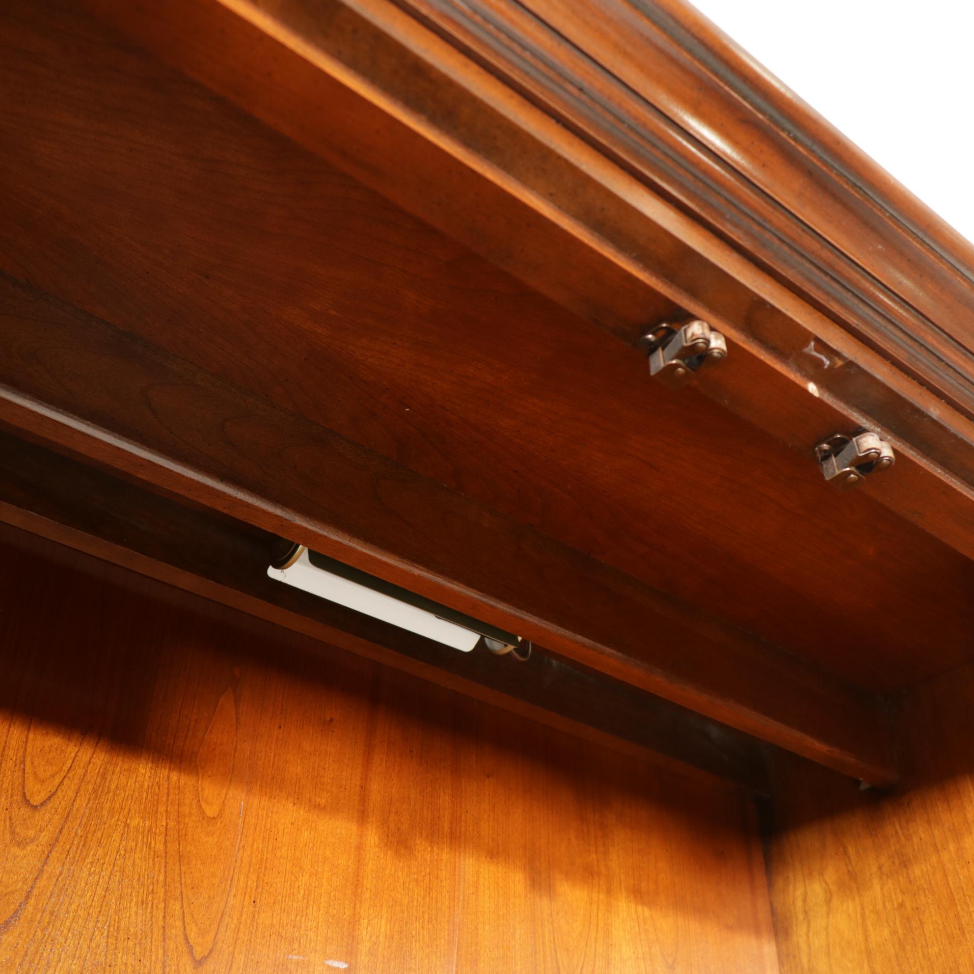 Thomasville Queen Anne Style Cherry Three-Piece Wall Unit, Circa 1980