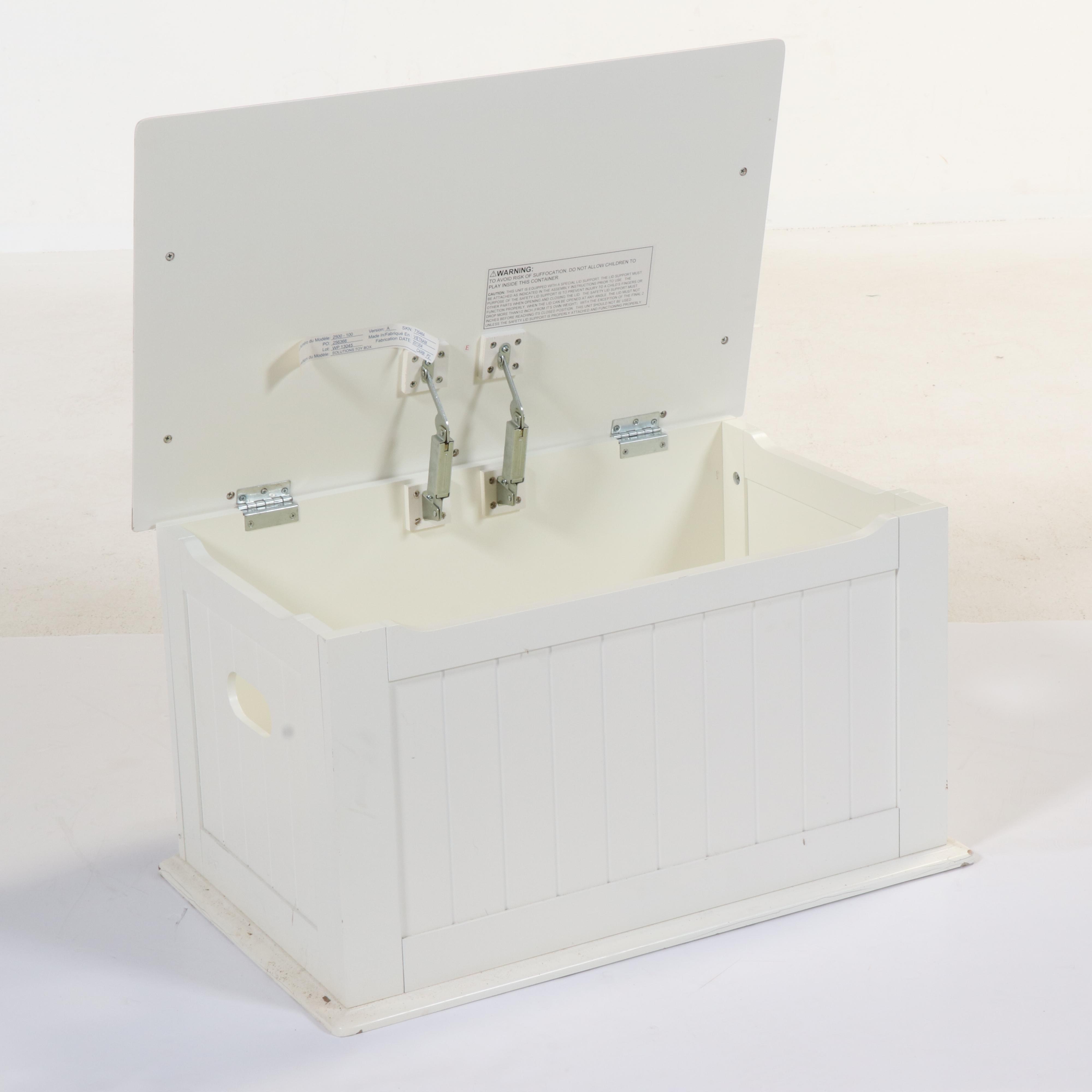 White Painted Wooden Storage Chest and End Table with Storage Baskets