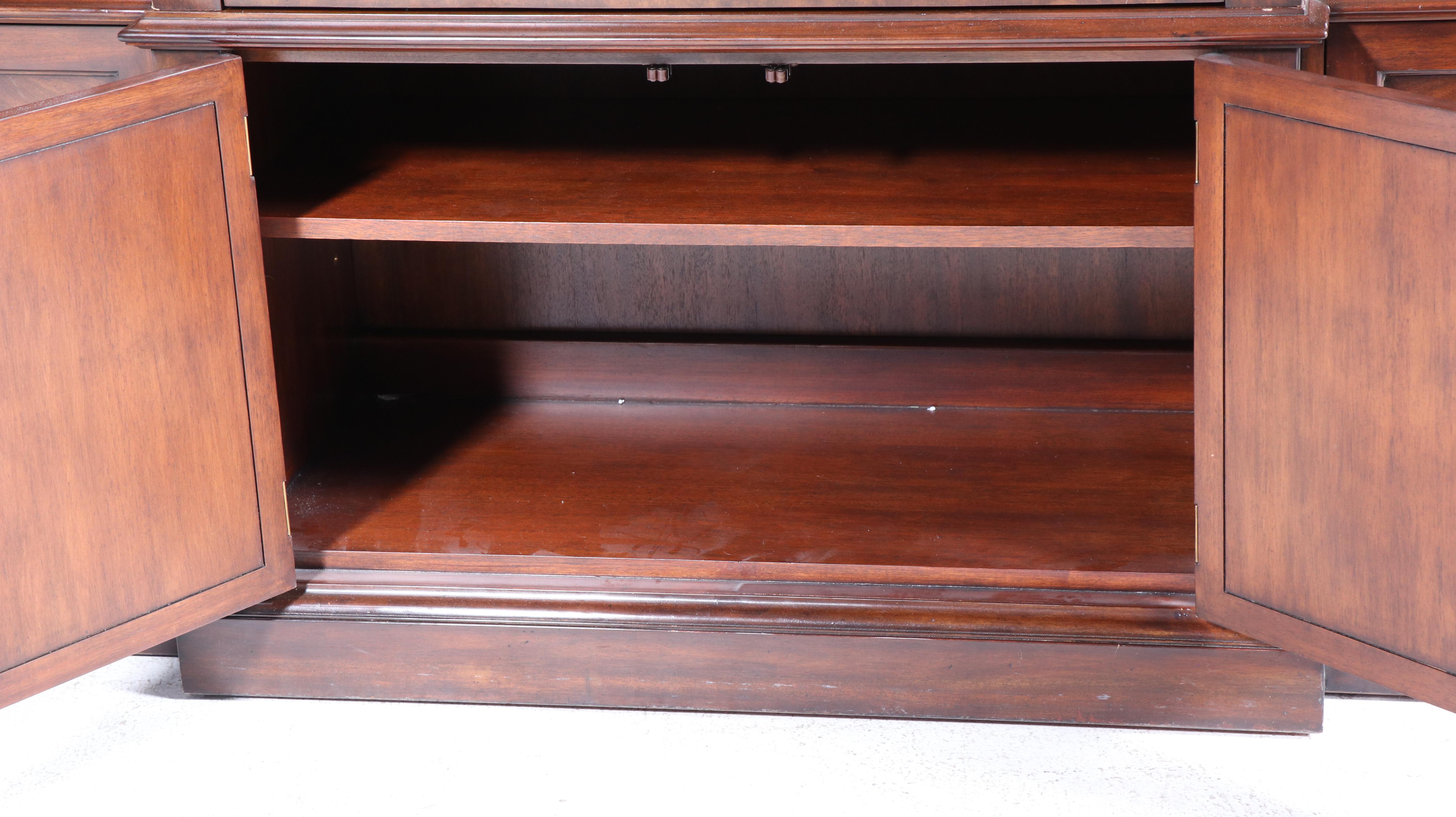 Henredon "Flemming" Mahogany Finish Illuminated China Cabinet