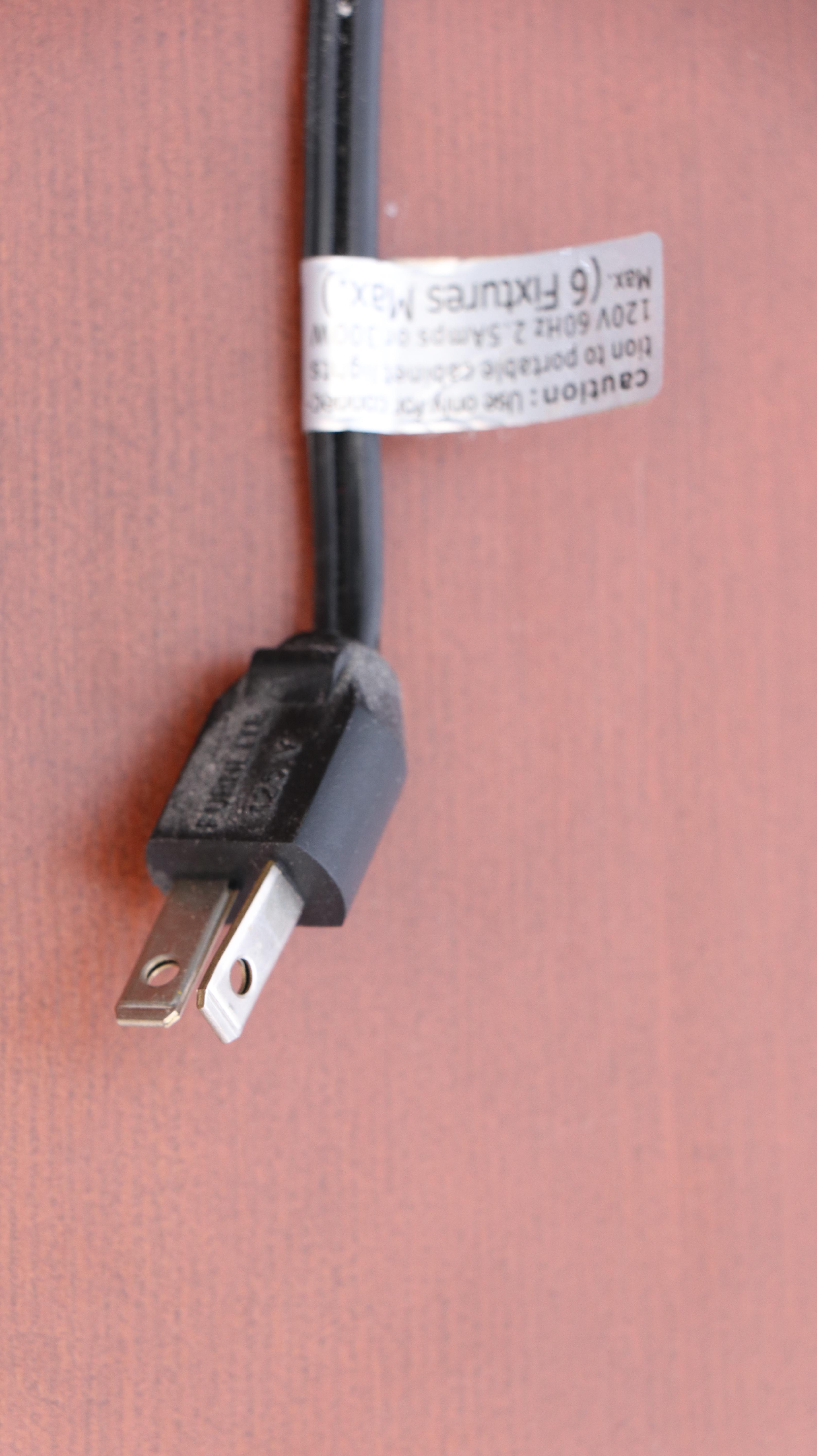 Henredon "Flemming" Mahogany Finish Illuminated China Cabinet