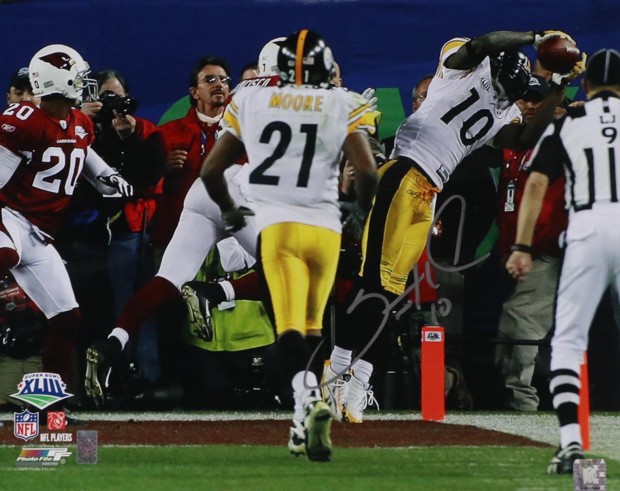 Santonio Holmes Signed Pittsburgh Steelers Super Bowl XLIII Matted Display