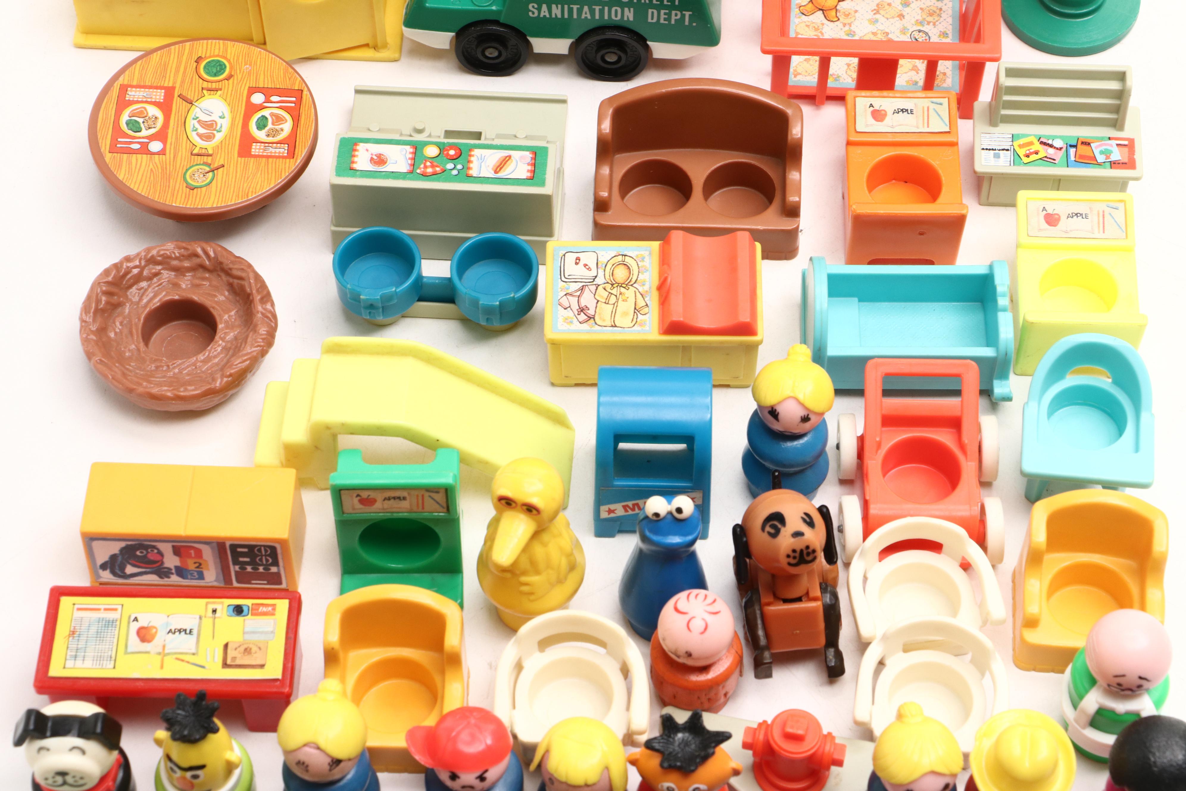 Fisher Price Little People Deluxe Christmas Story, More Figures and Accessories