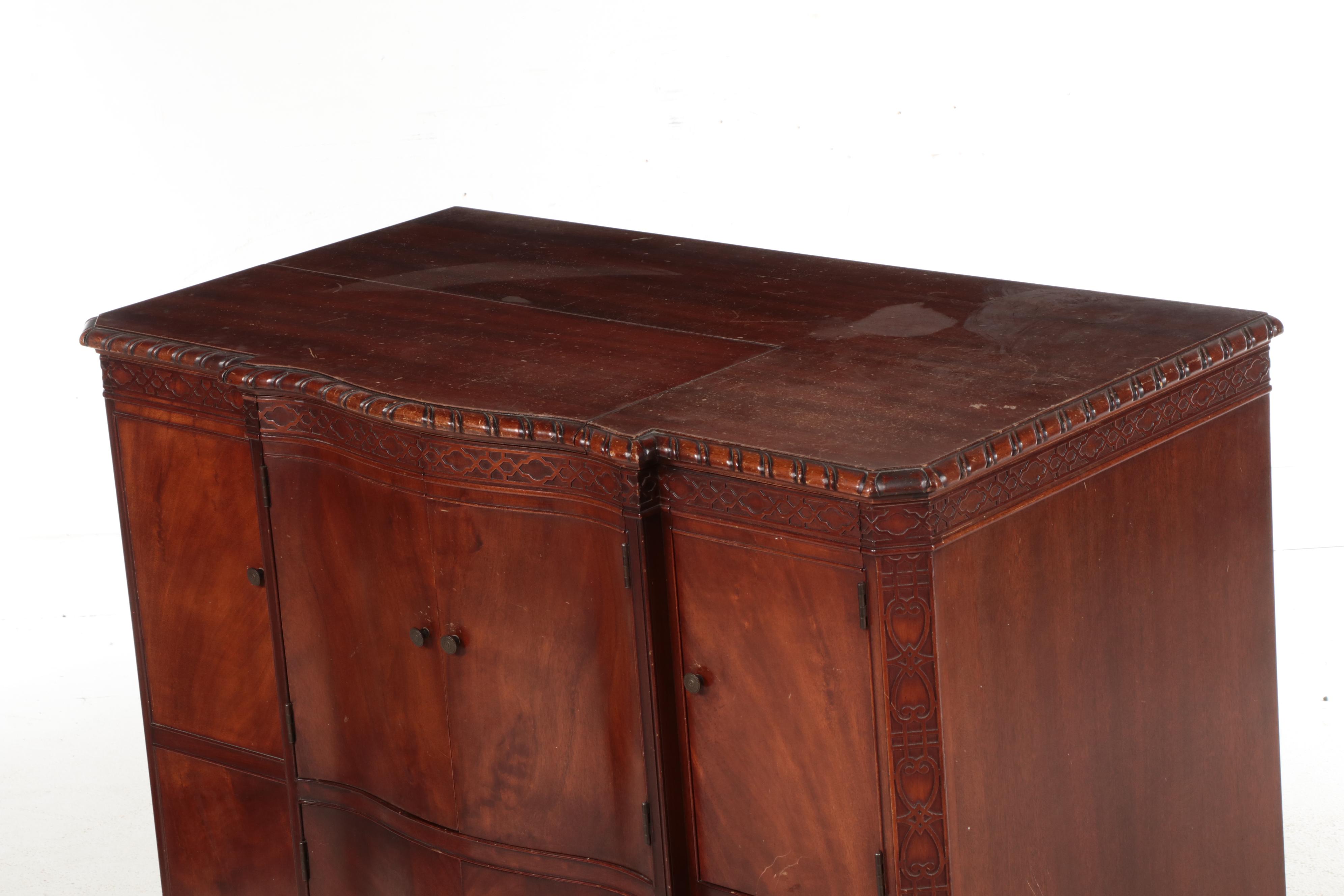 Federal Style Capehart Mahogany Stereo Cabinet, Mid-20th Century