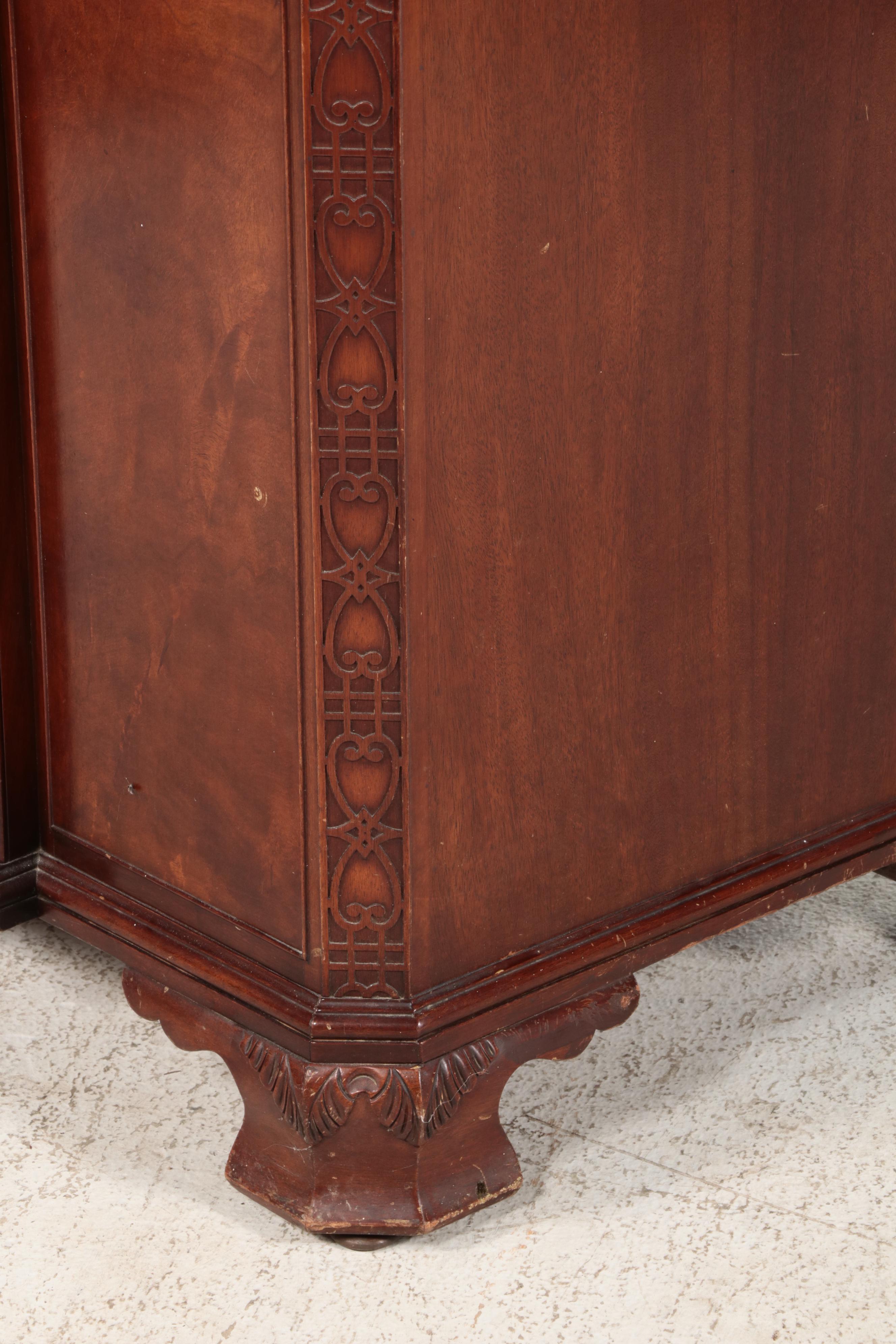 Federal Style Capehart Mahogany Stereo Cabinet, Mid-20th Century