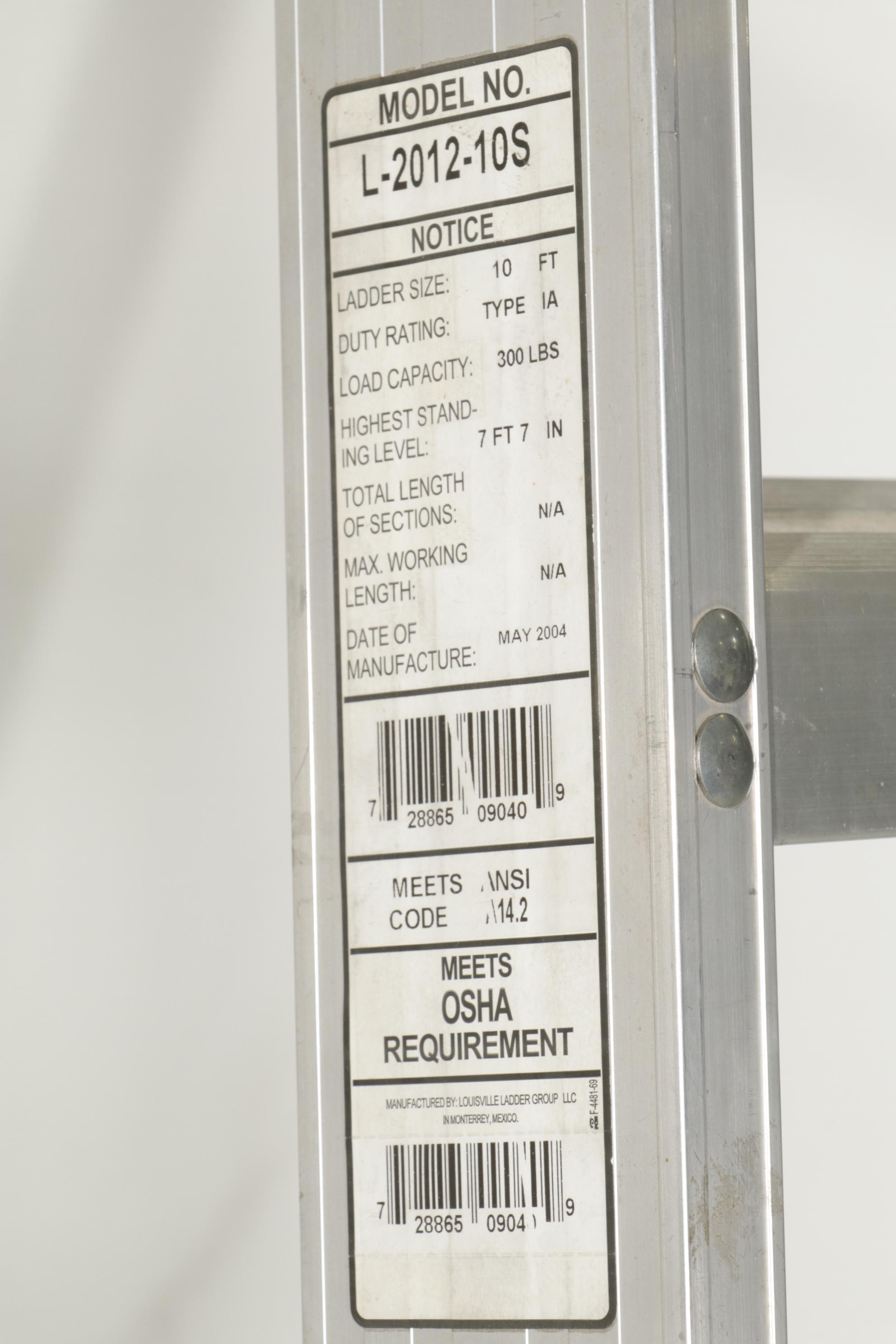 Louisville 10' Step Ladder with Michigan 20' Extension Ladder