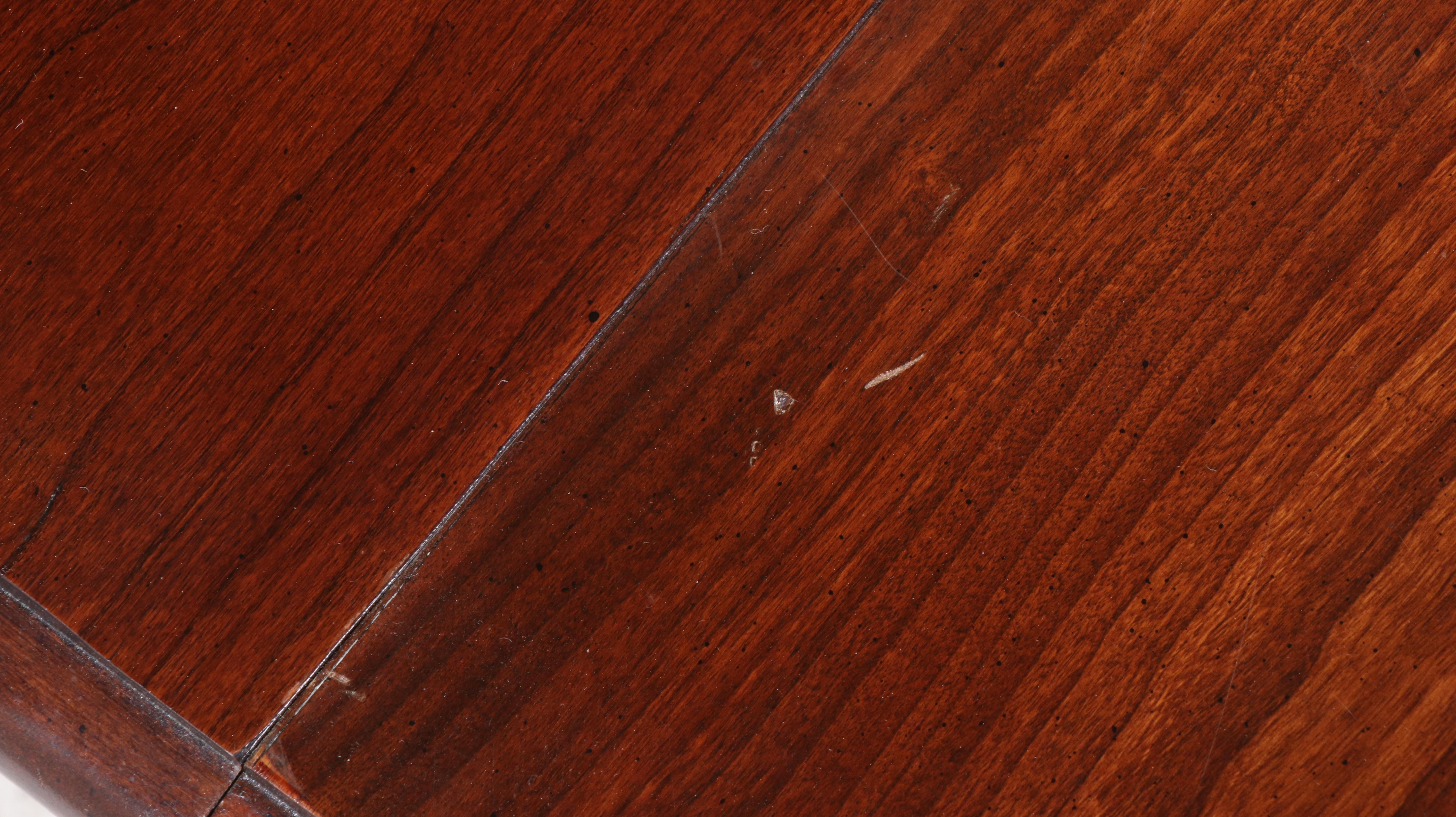 Seven-Piece Thomasville Queen Anne Style Cherrywood Dining Set