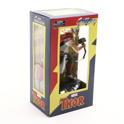 Diamond Select Toys Thor Goddess of Thunder Action Figure