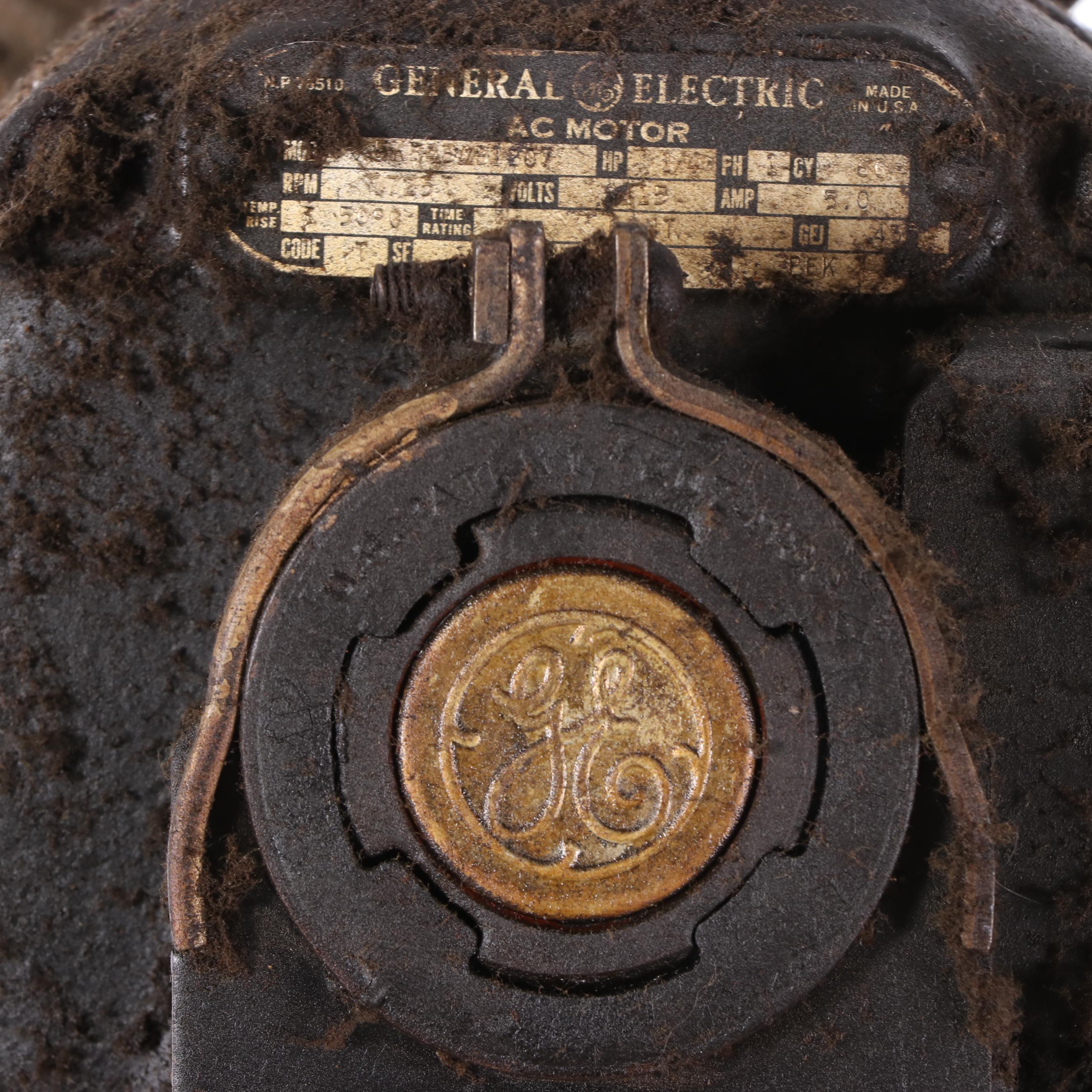 Tall General Electric Art Deco Floor Fan, Mid-20th Century