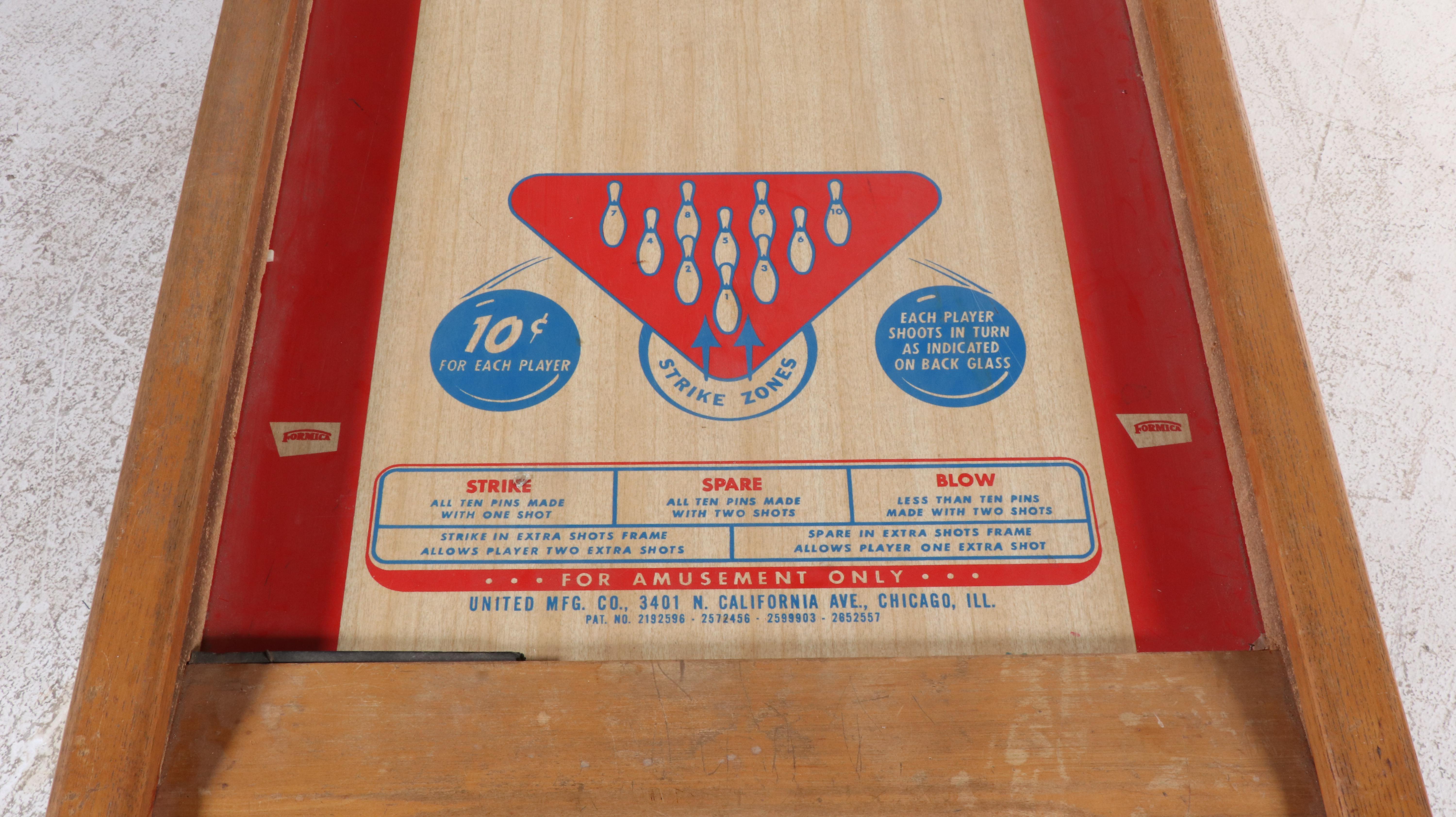 United Manufacturing Co. "Clipper Shuffle Alley" Puck Bowling Arcade Machine