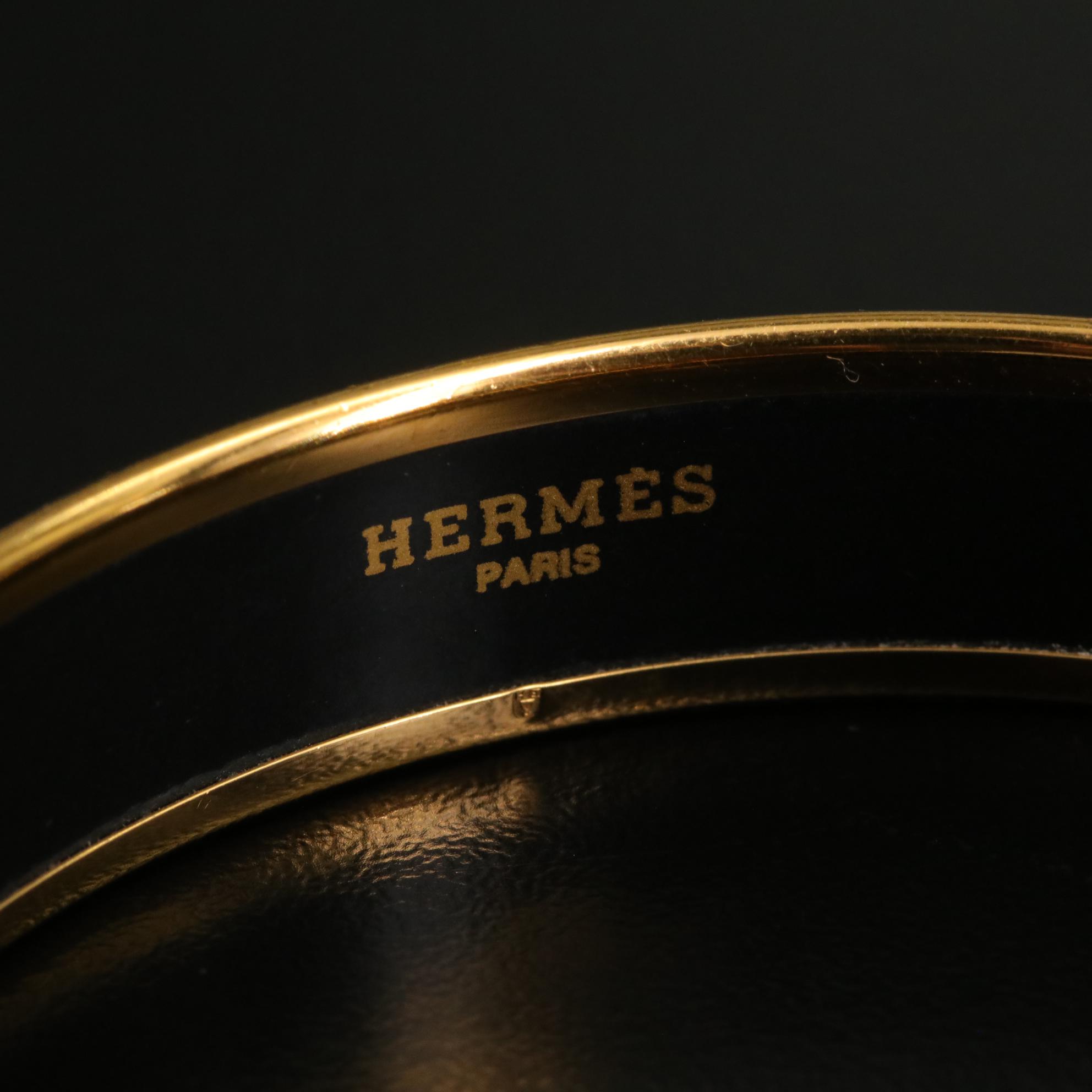 Hermès Calèche White Enamel Bangle Bracelet