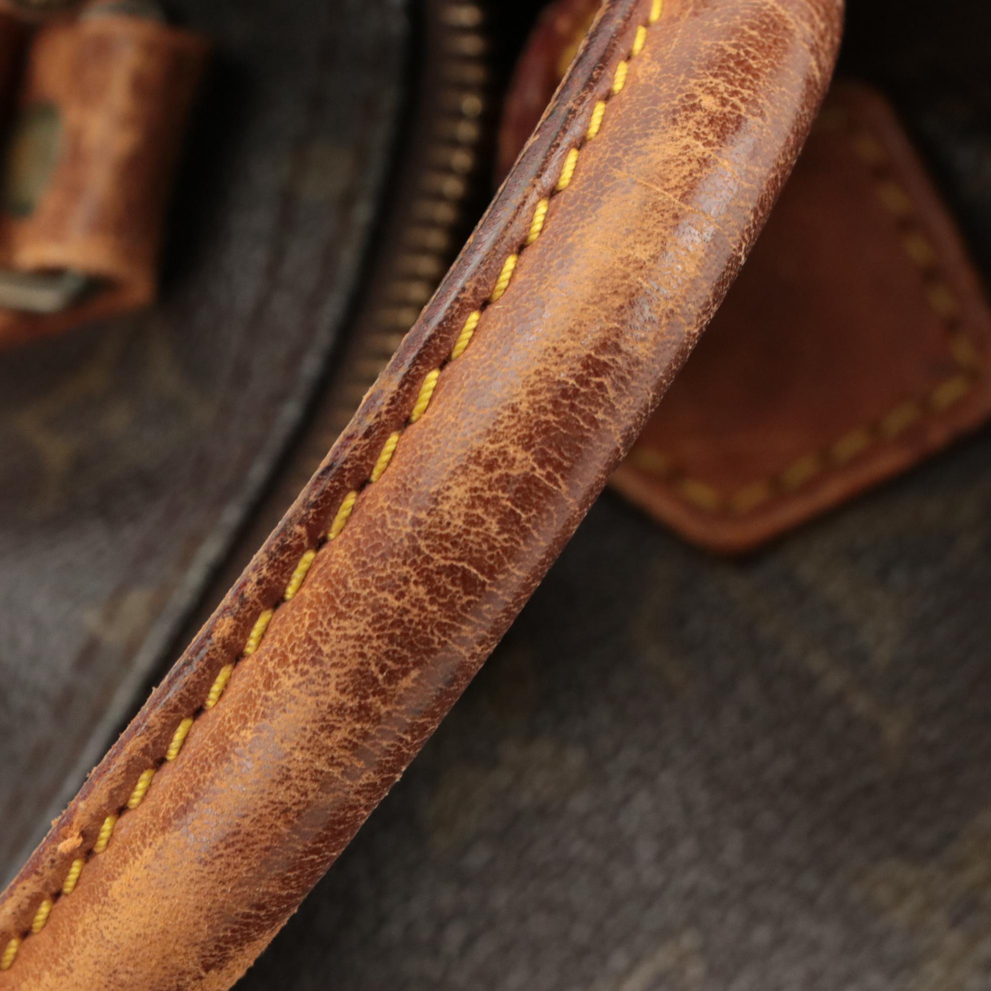 Louis Vuitton Speedy 30 in Monogram Canvas and Vachetta Leather