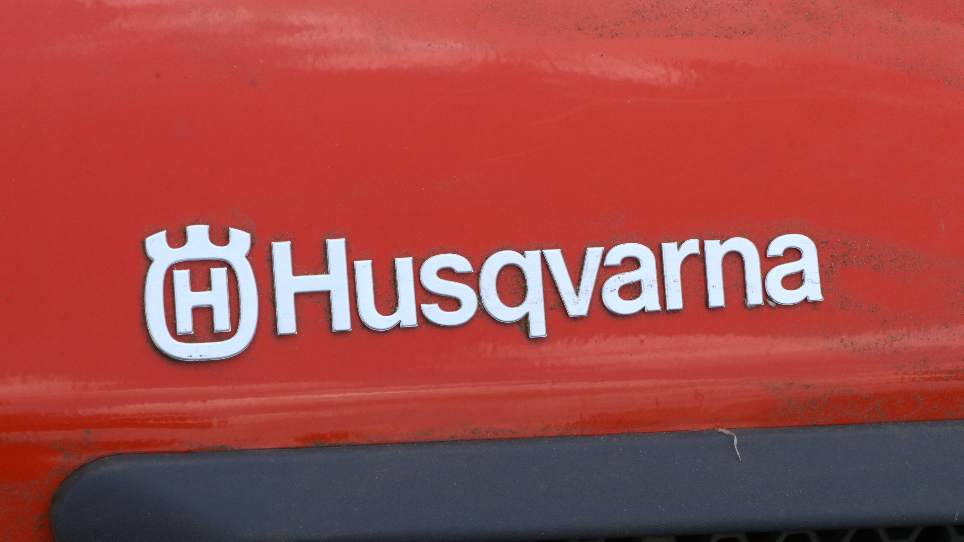 Husqvarna YTH 22V46 Riding Mower