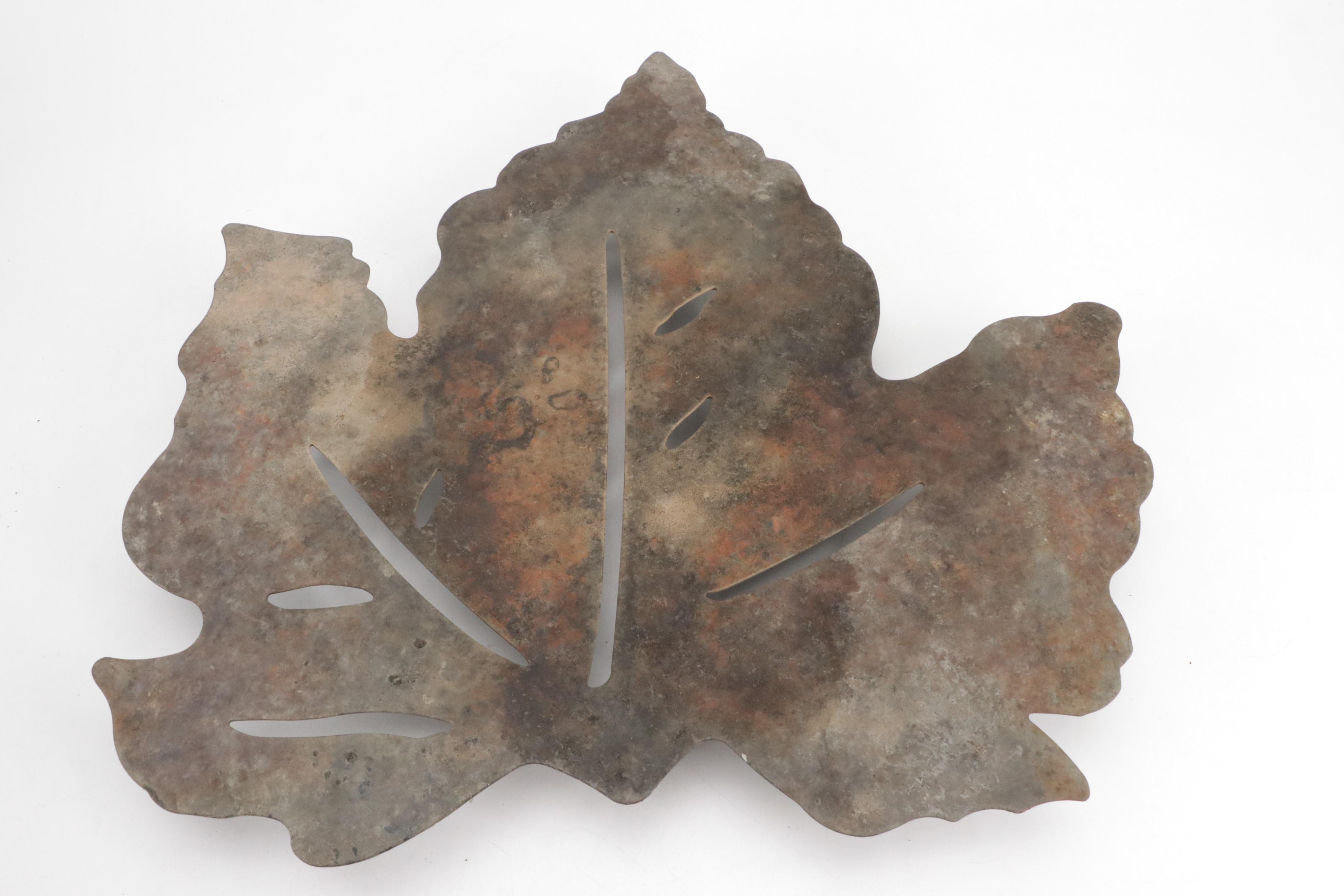 Marble Leaf Shape Cast Iron Trivet with Ceramic Turtle Garden Statues