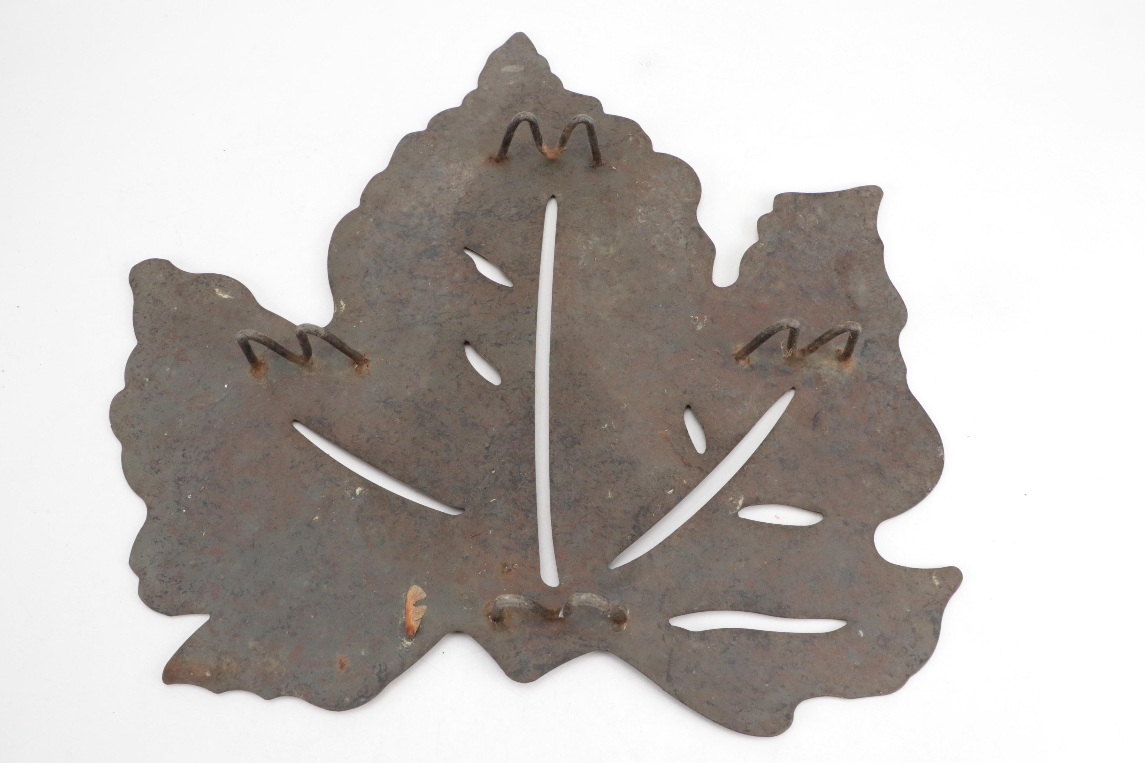 Marble Leaf Shape Cast Iron Trivet with Ceramic Turtle Garden Statues