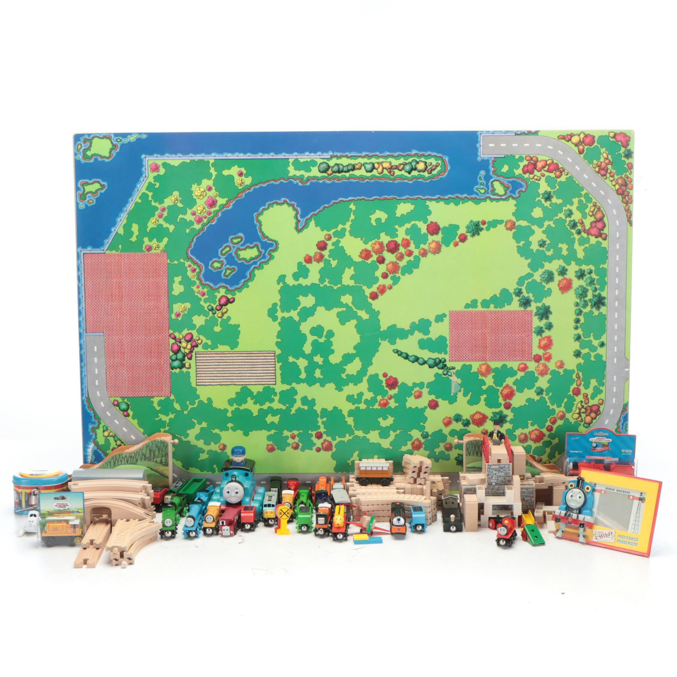 Thomas The Tank Engine Wooden Play Board with Trains, Track and Thomas Decor