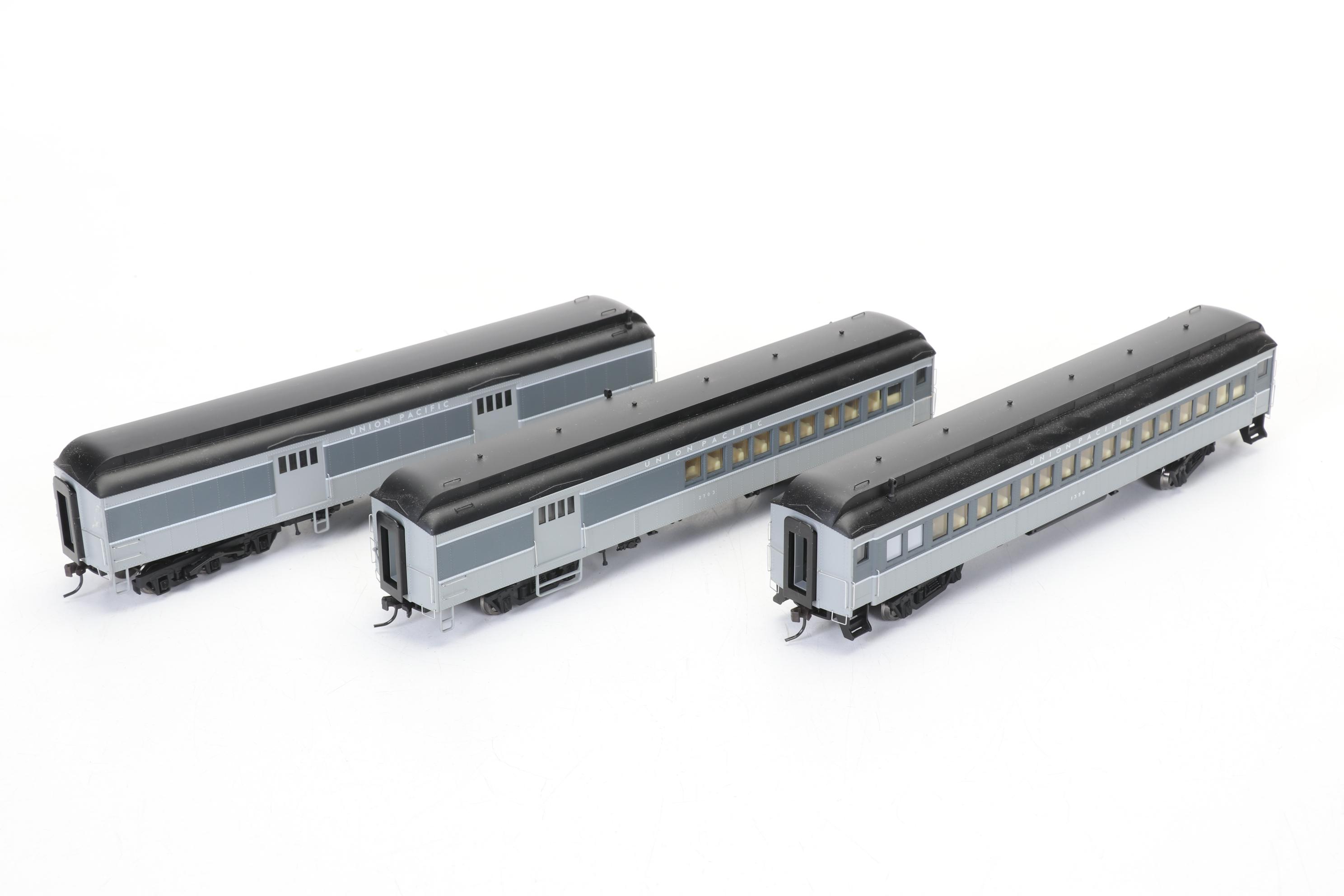 Rivarossi HO Scale Union Pacific Passenger Car Set with 2-6-2 Steam Locomotive