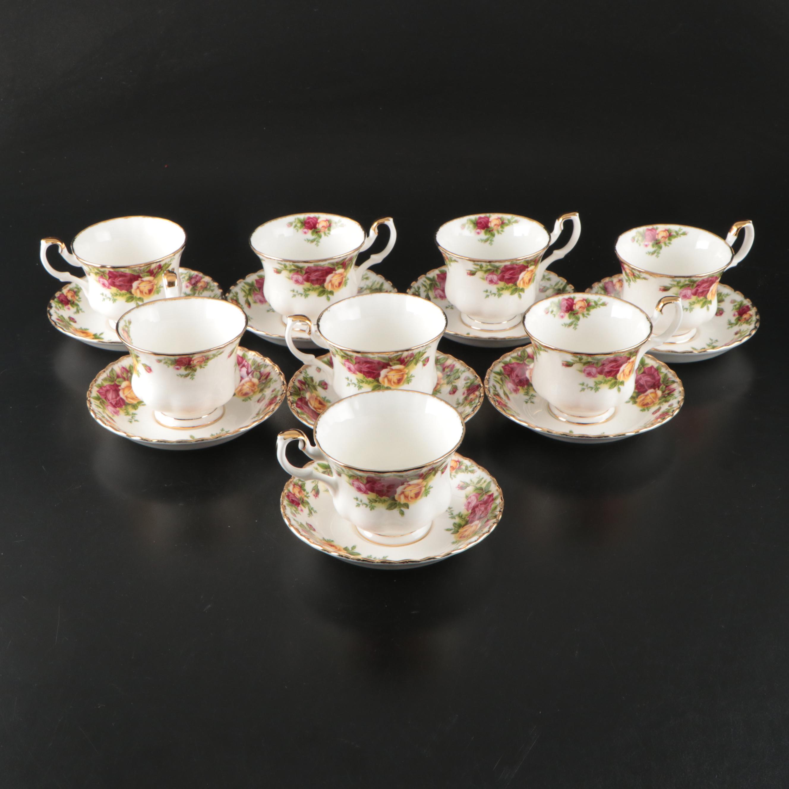 Royal Albert "Old Country Roses" Bone China Dinnerware, Late 20th C.