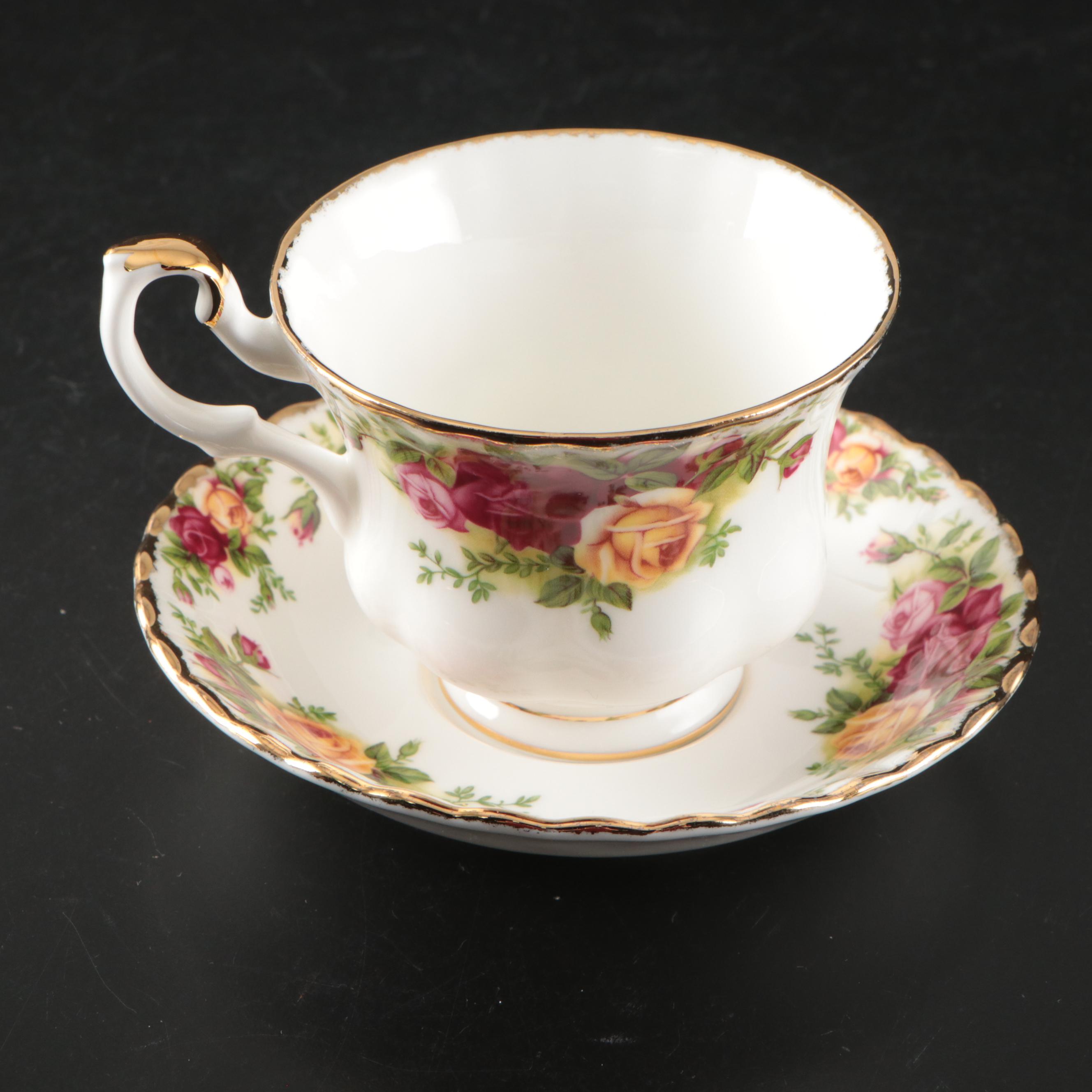 Royal Albert "Old Country Roses" Bone China Dinnerware, Late 20th C.