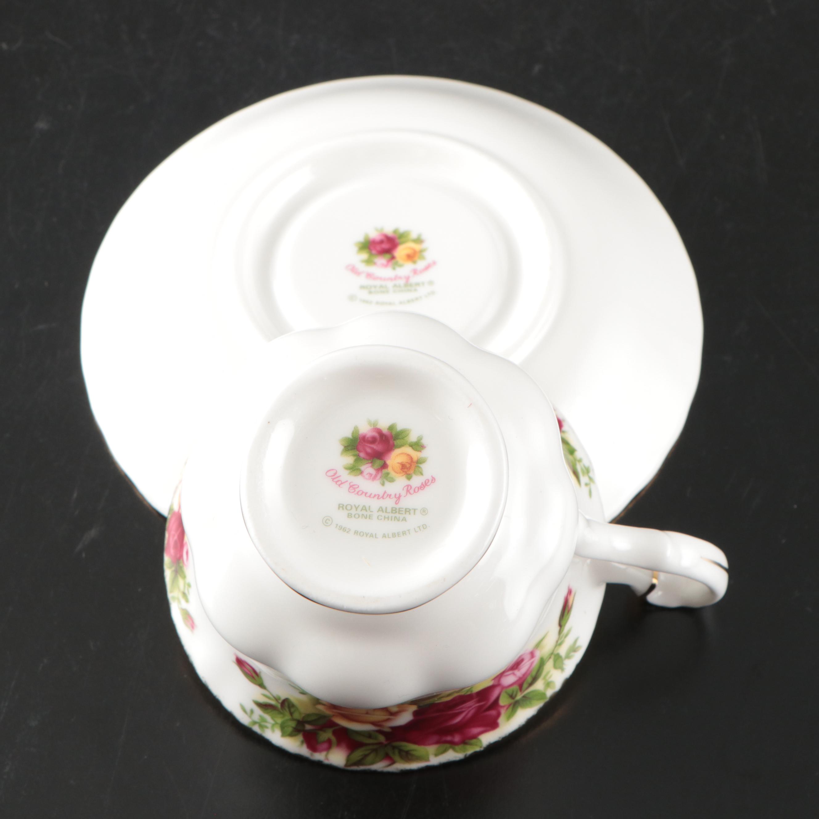 Royal Albert "Old Country Roses" Bone China Dinnerware, Late 20th C.