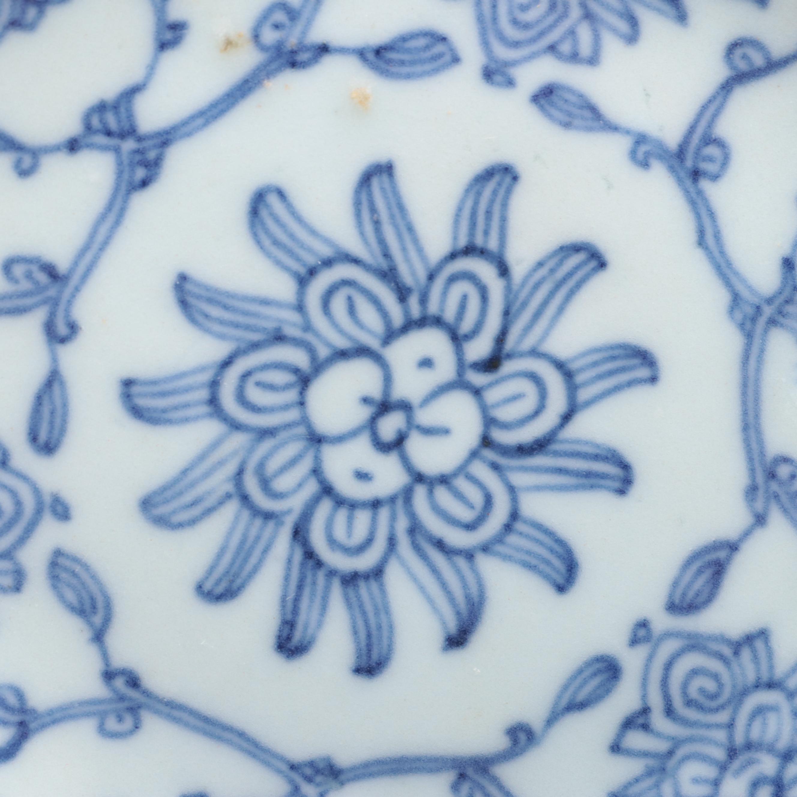 Chinese Hand-Painted Blue and White Porcelain Plates