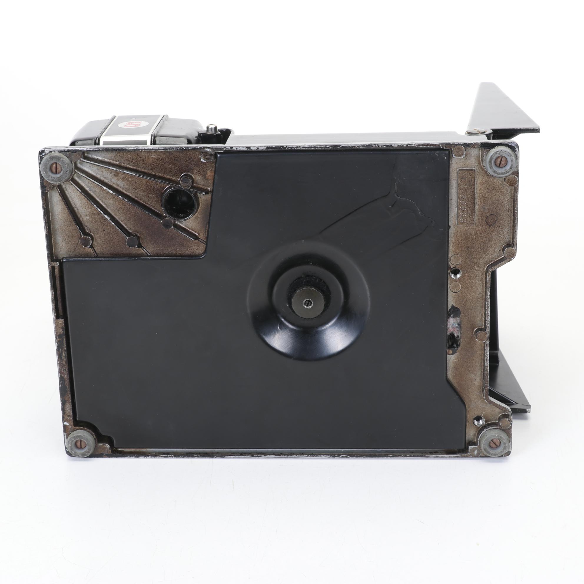 Singer 678-3A Featherweight Portable Sewing Machine with Case