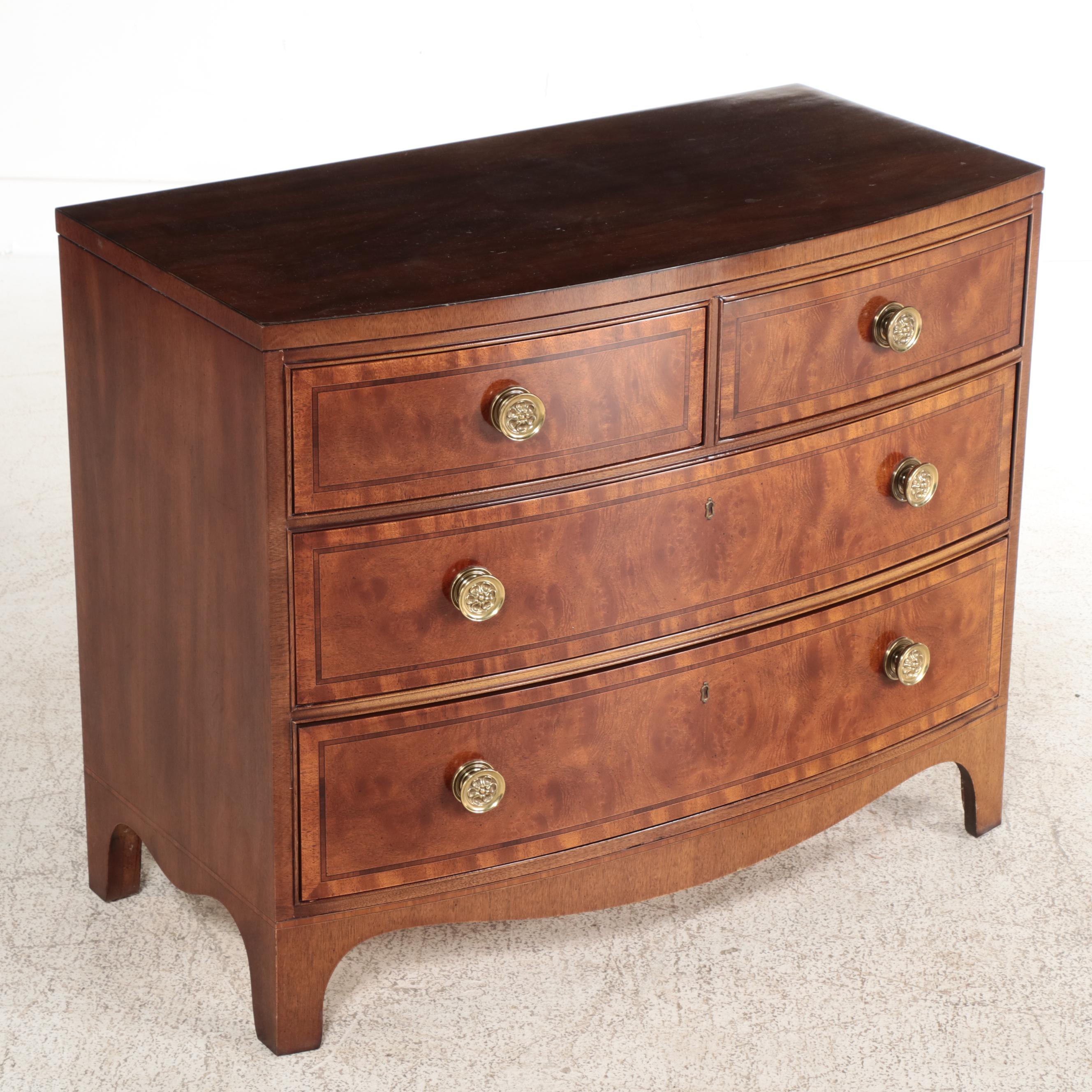 Henredon "Aston Court" Mahogany and Crossbanded Four-Drawer Bowfront Chest