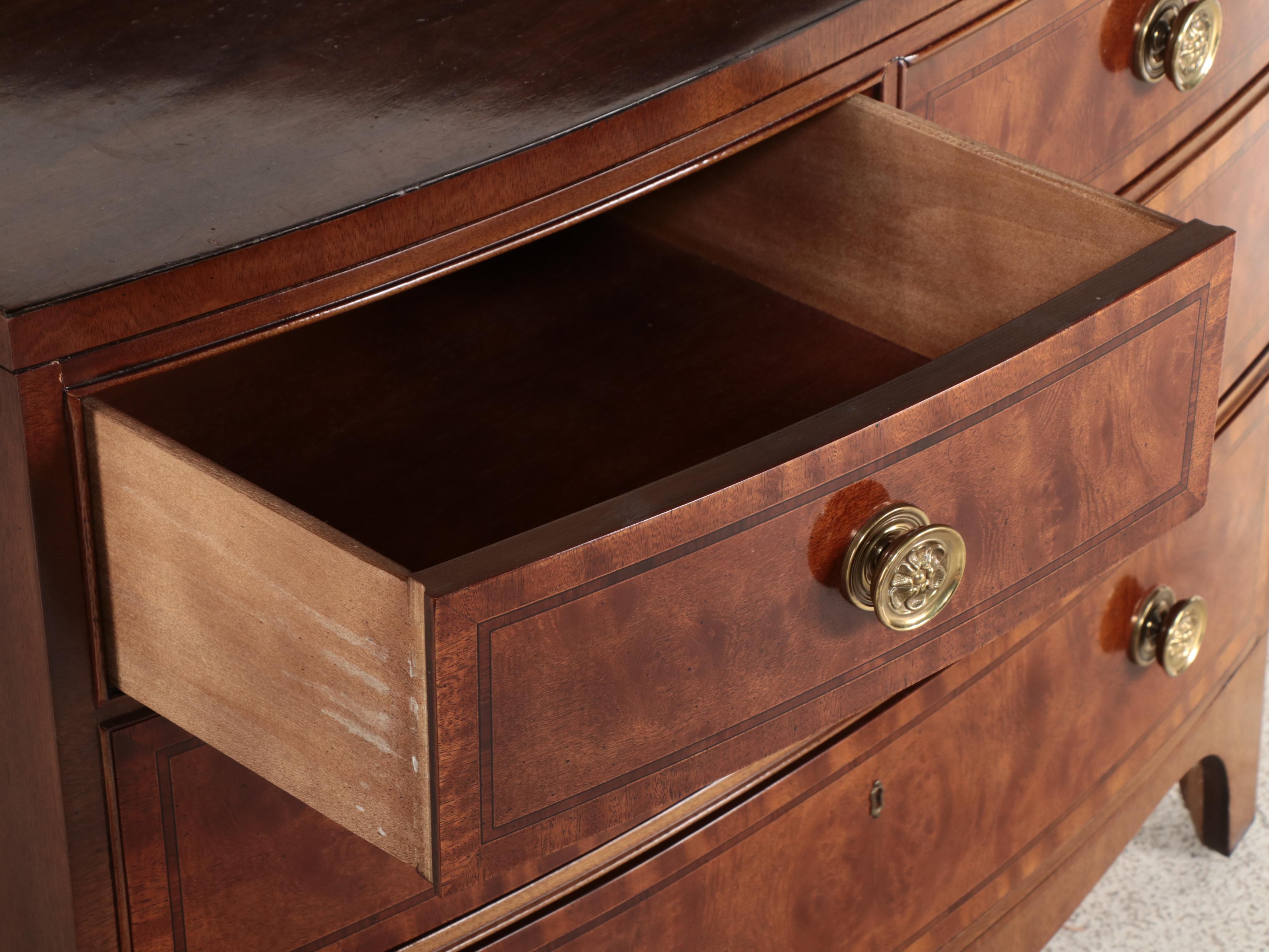 Henredon "Aston Court" Mahogany and Crossbanded Four-Drawer Bowfront Chest