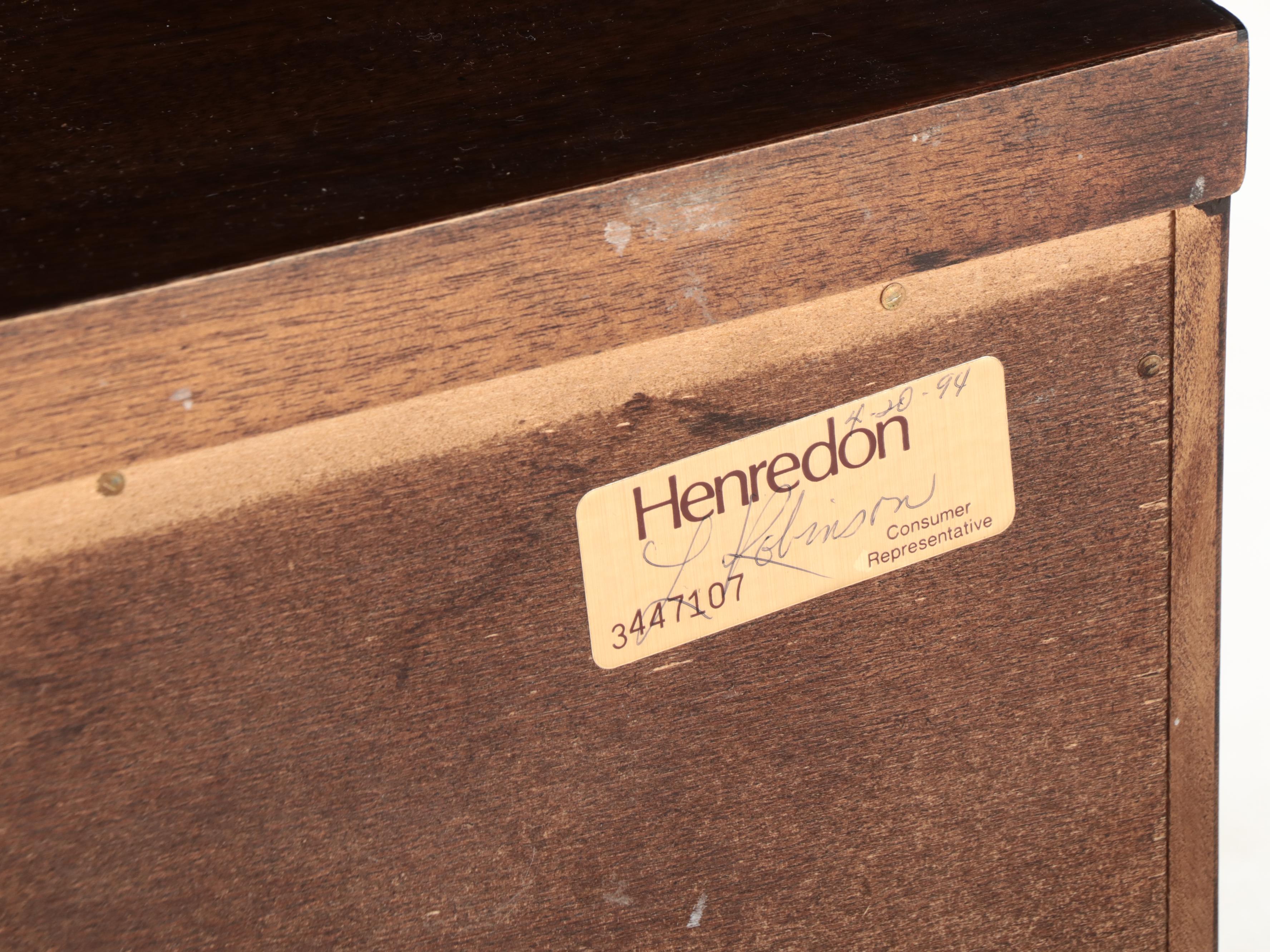 Henredon "Aston Court" Mahogany and Crossbanded Four-Drawer Bowfront Chest