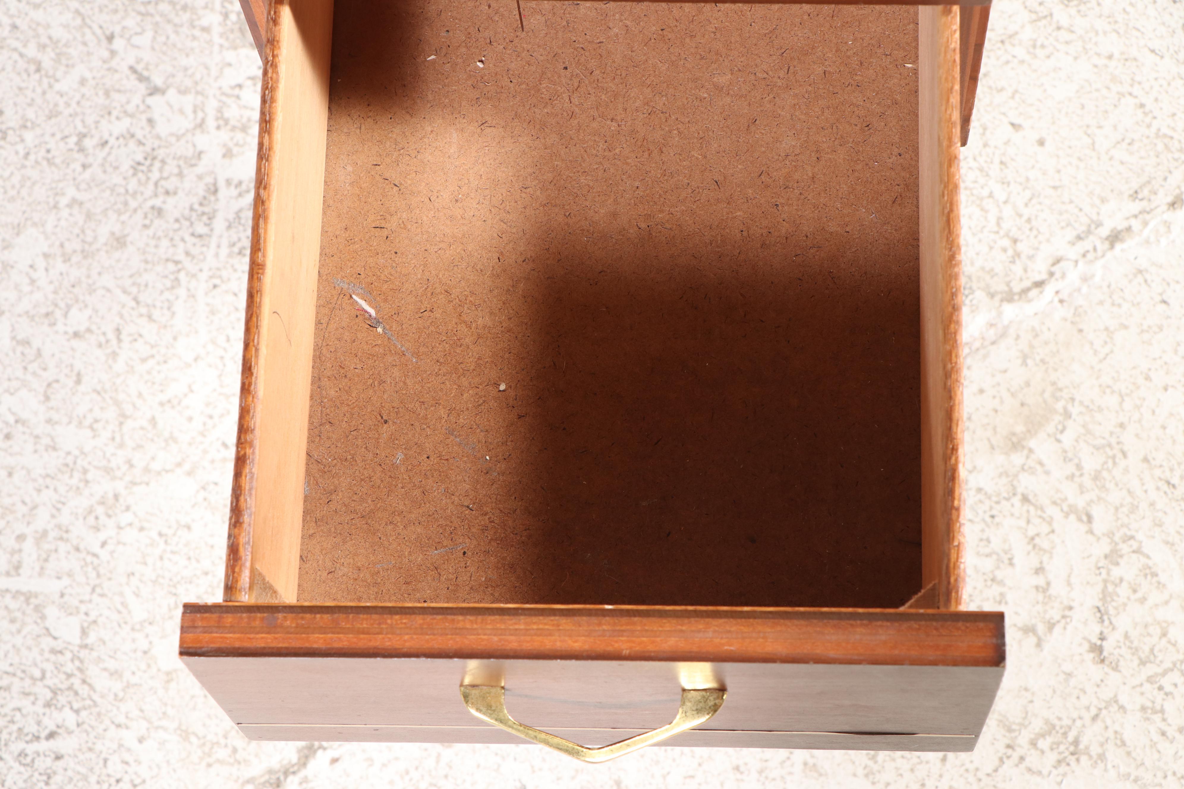 Singer Touch & Sew Model 600E Machine With Folding Cabinet, Mid-20th Century