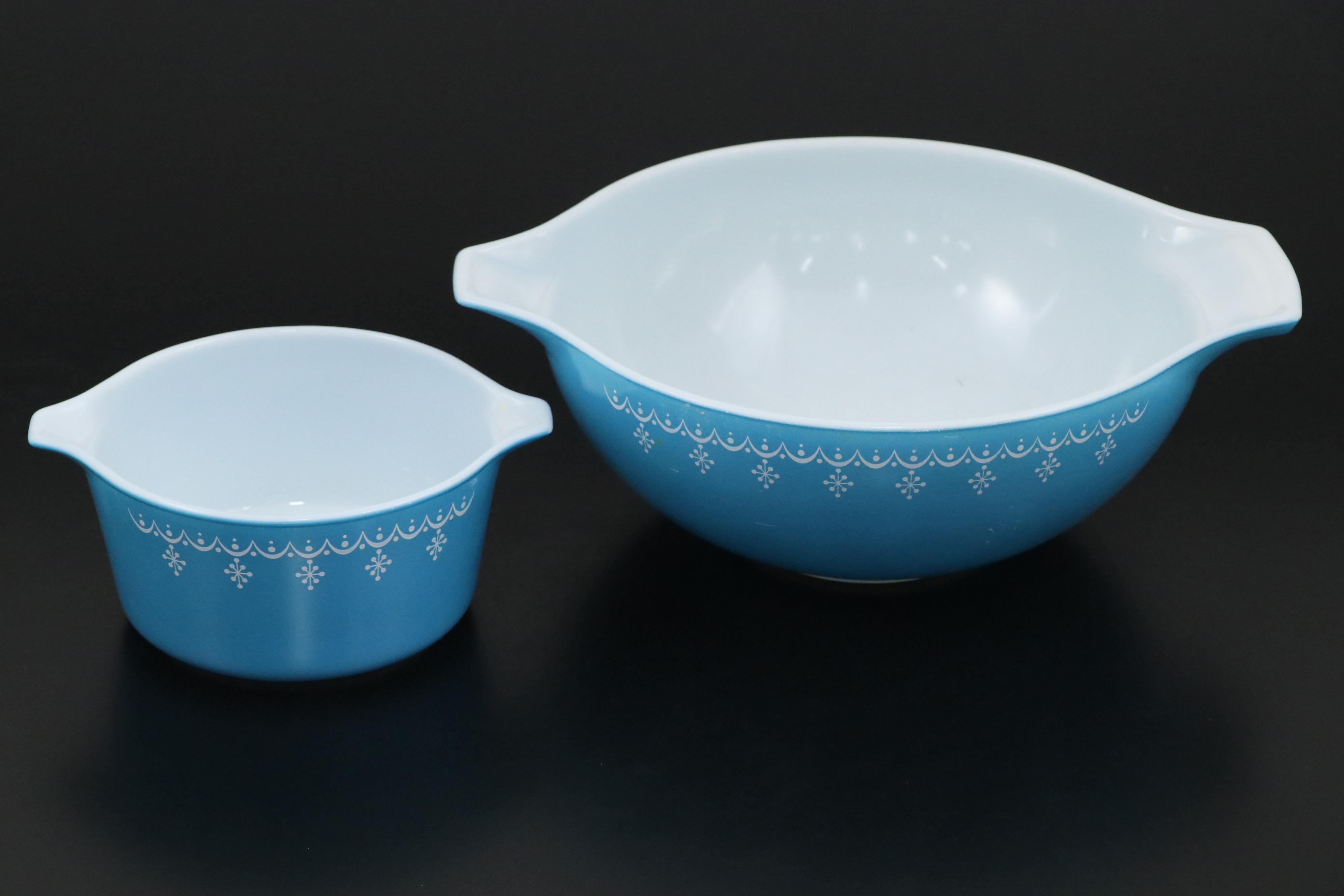 Pyrex "Snowflake Blue" Milk Glass Mixing Bowls, Mid to Late 20th Century
