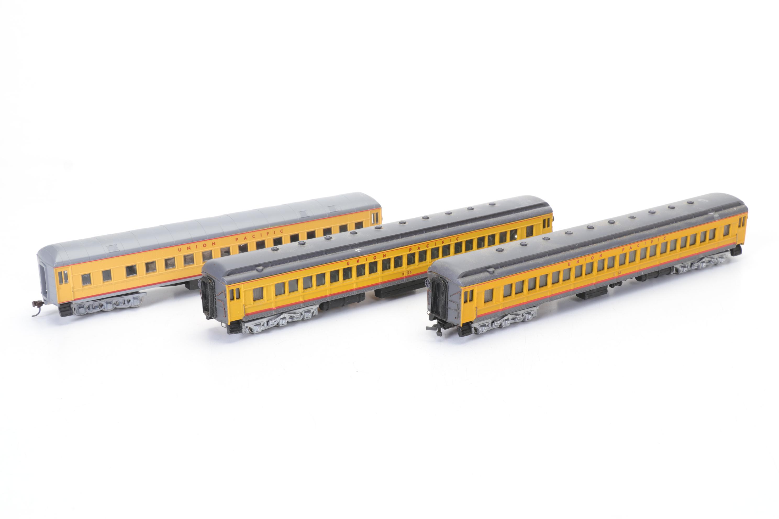 HO Scale Union Pacific Model Train Set with Life-Like Diesel Locomotive