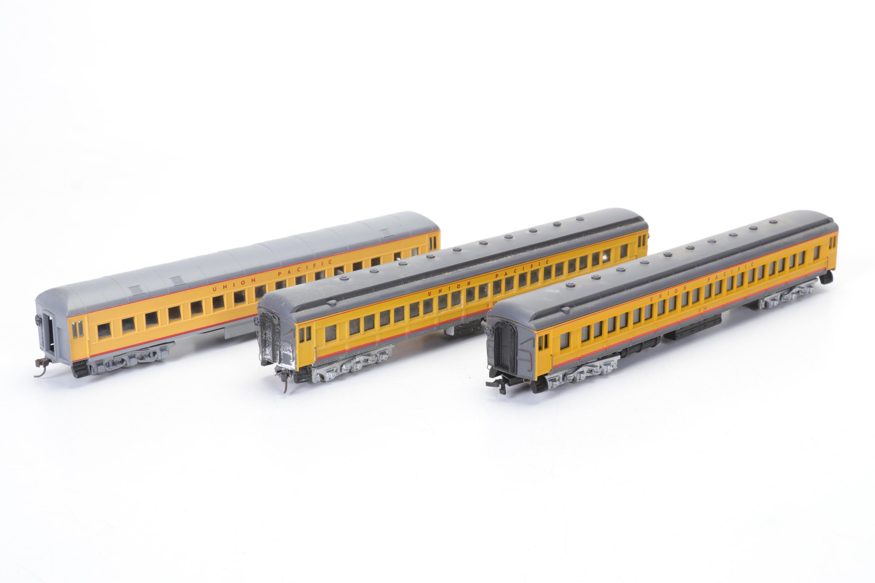HO Scale Union Pacific Model Train Set with Life-Like Diesel Locomotive