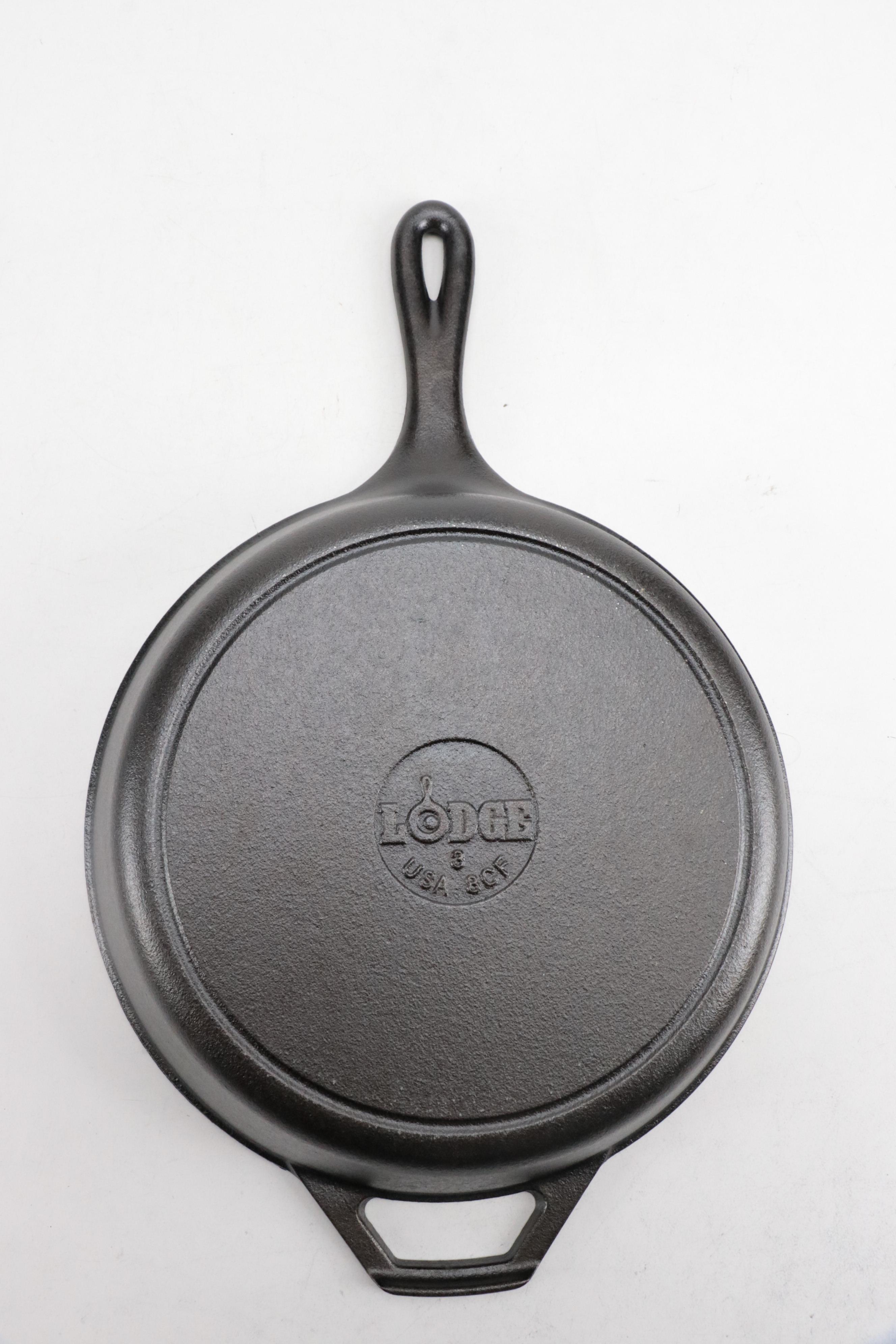 Lodge Cast Iron Skillets, Pan Waffle Maker, Flint Knife Block With Set