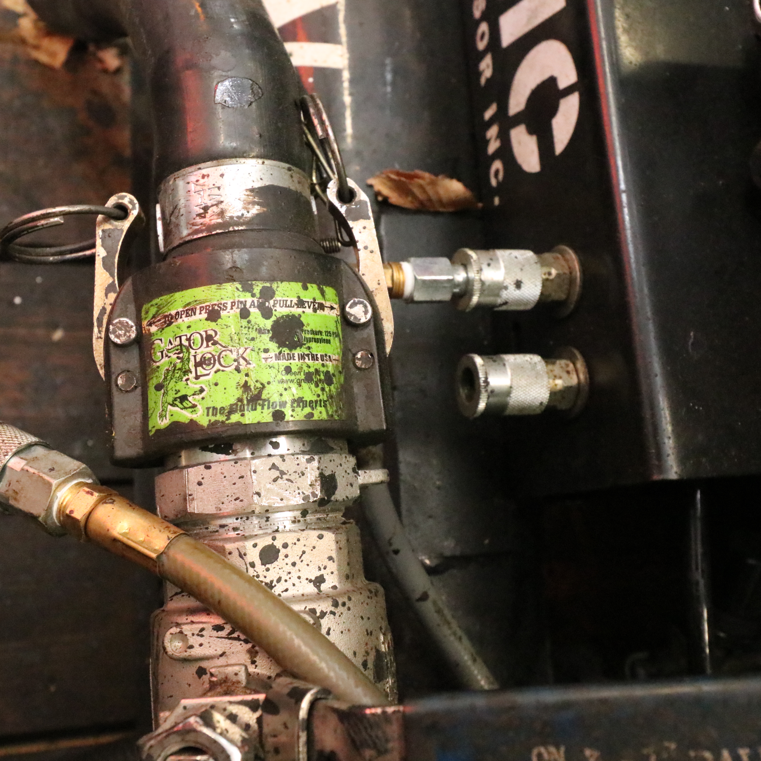 AirBoss 300 Air-Operated Hydraulic System with Trailer [7NRBU1428NF008539]