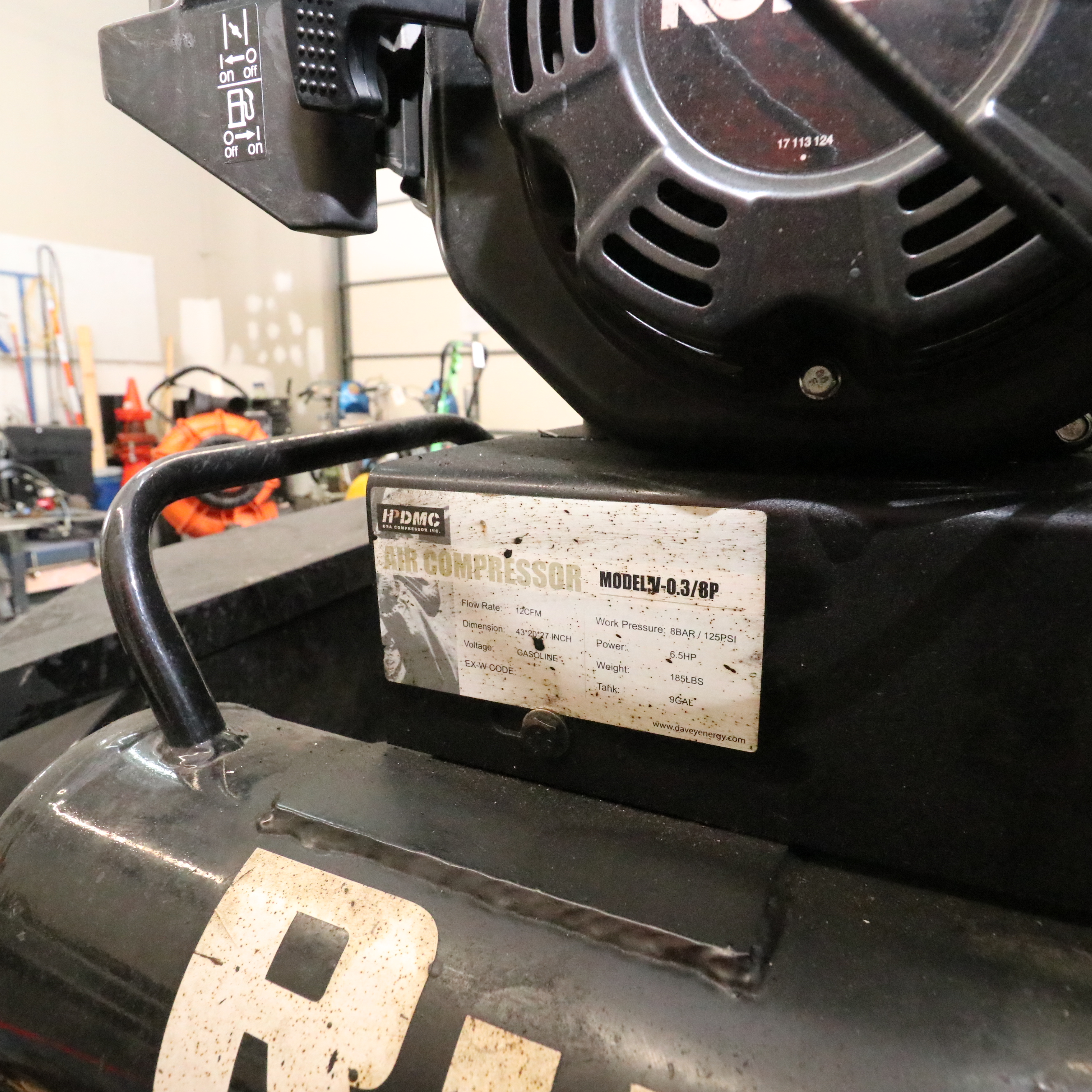 AirBoss 300 Air-Operated Hydraulic System with Trailer [7NRBU1428NF008539]