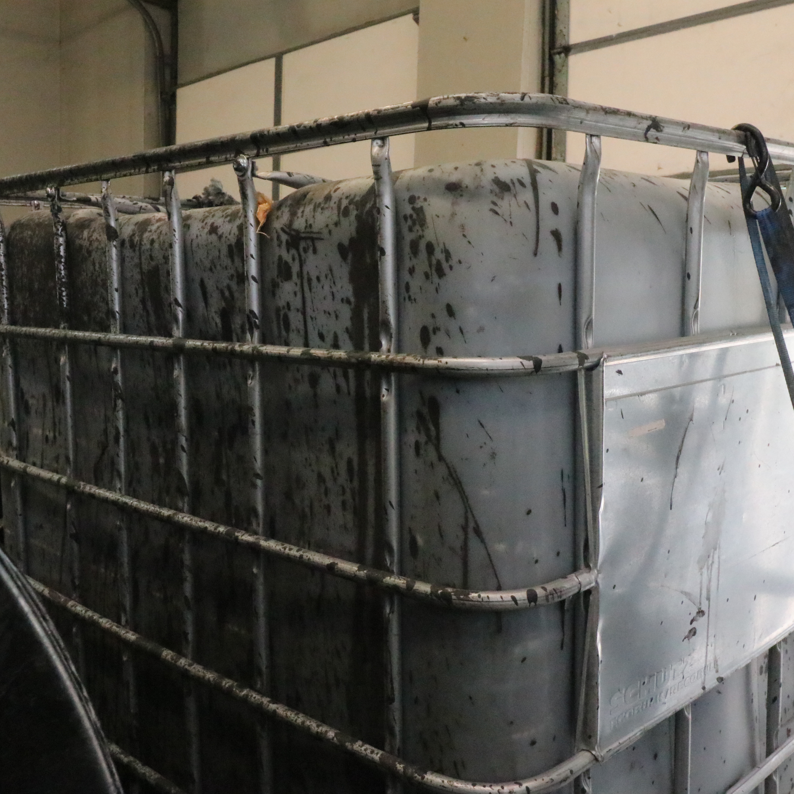 AirBoss 300 Air-Operated Hydraulic System with Trailer [7NRBU1428NF008539]