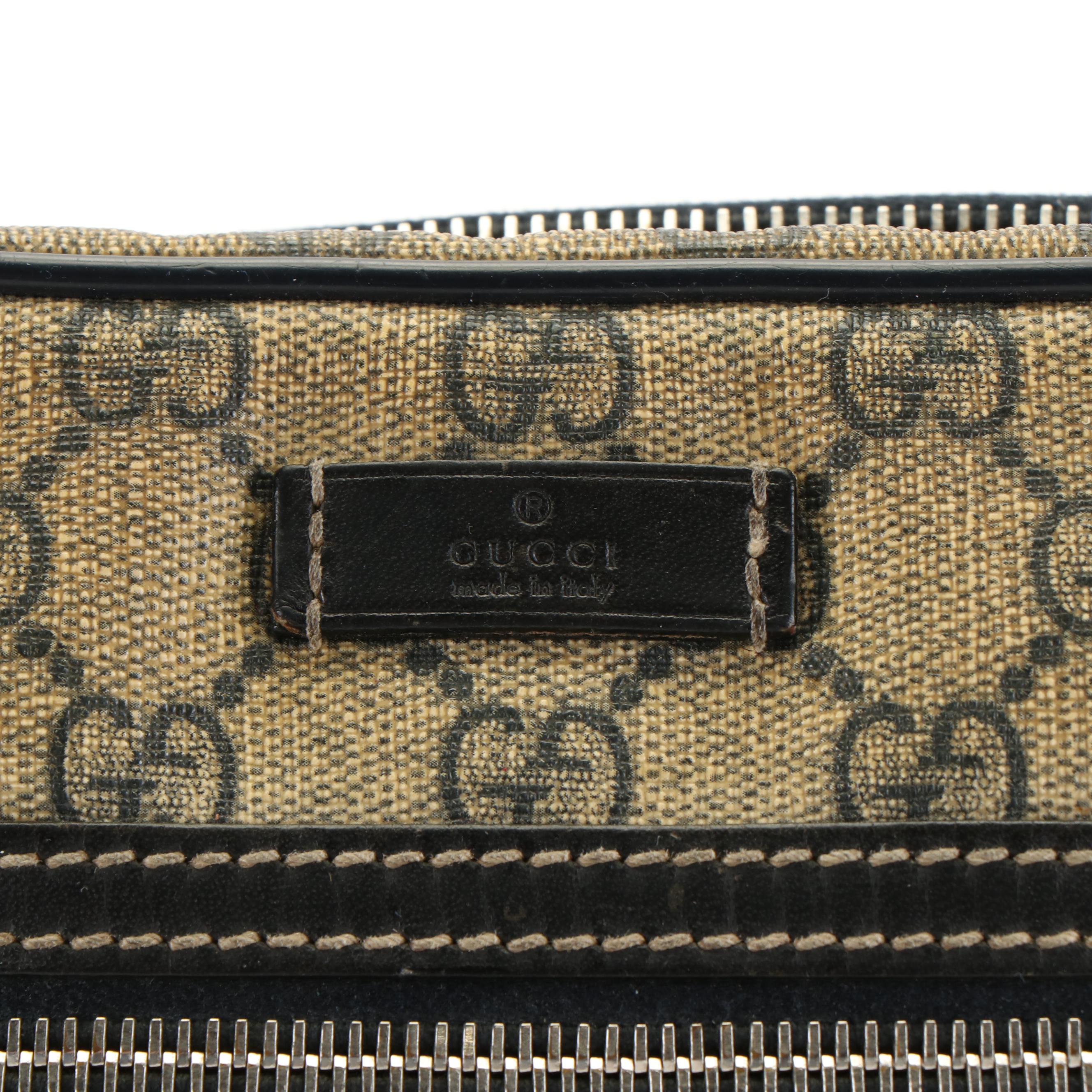 Gucci Selleria GG Supreme Monogram Messenger Bag