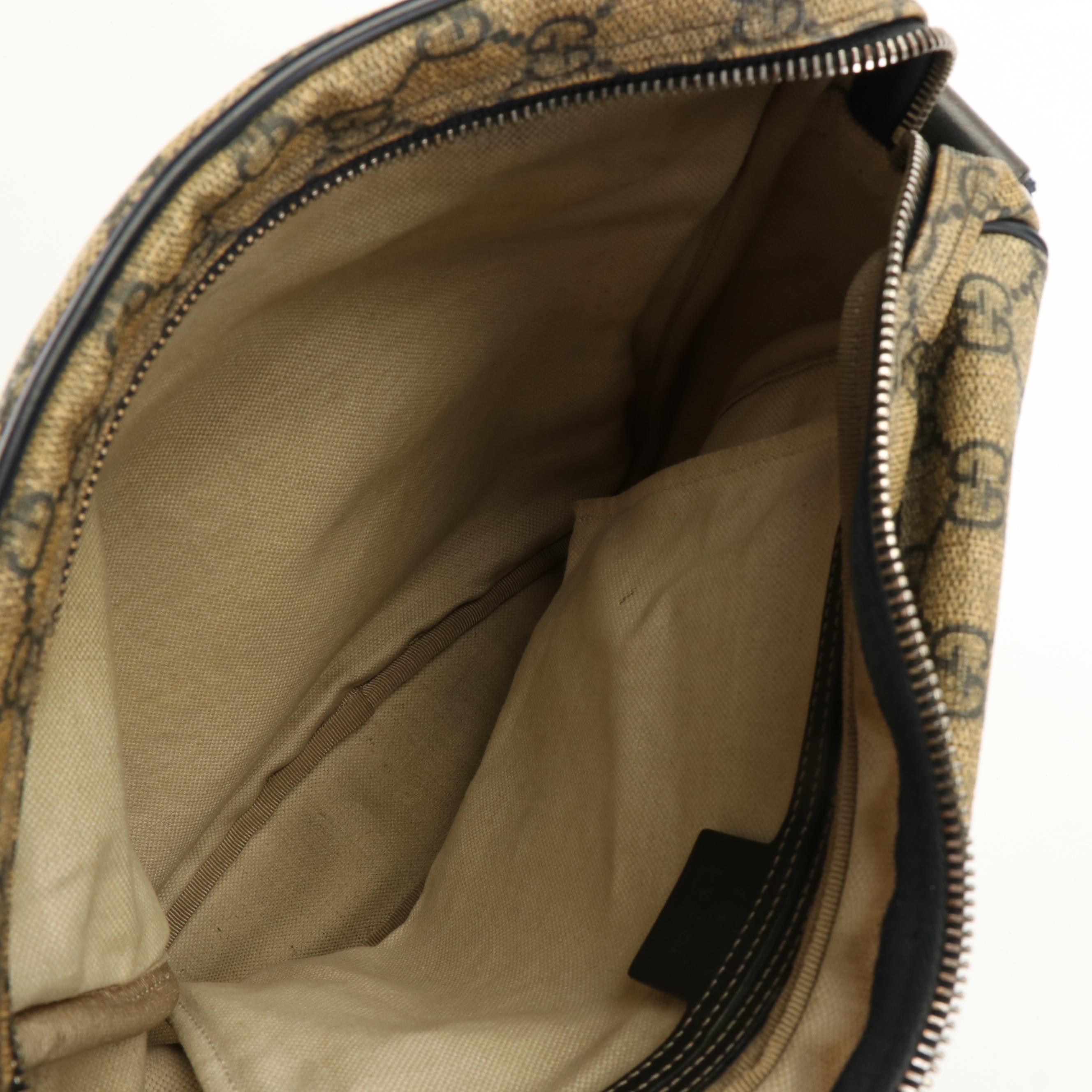 Gucci Selleria GG Supreme Monogram Messenger Bag