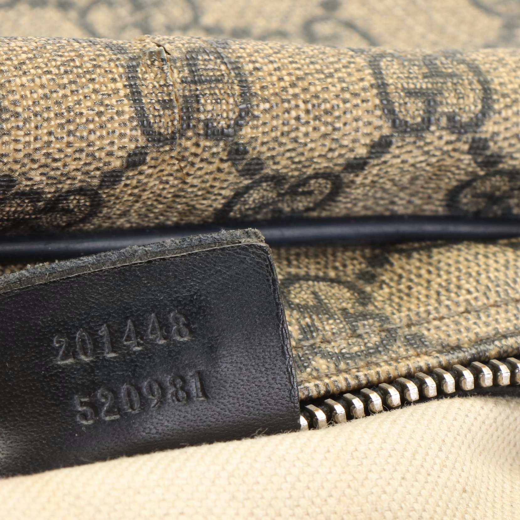 Gucci Selleria GG Supreme Monogram Messenger Bag