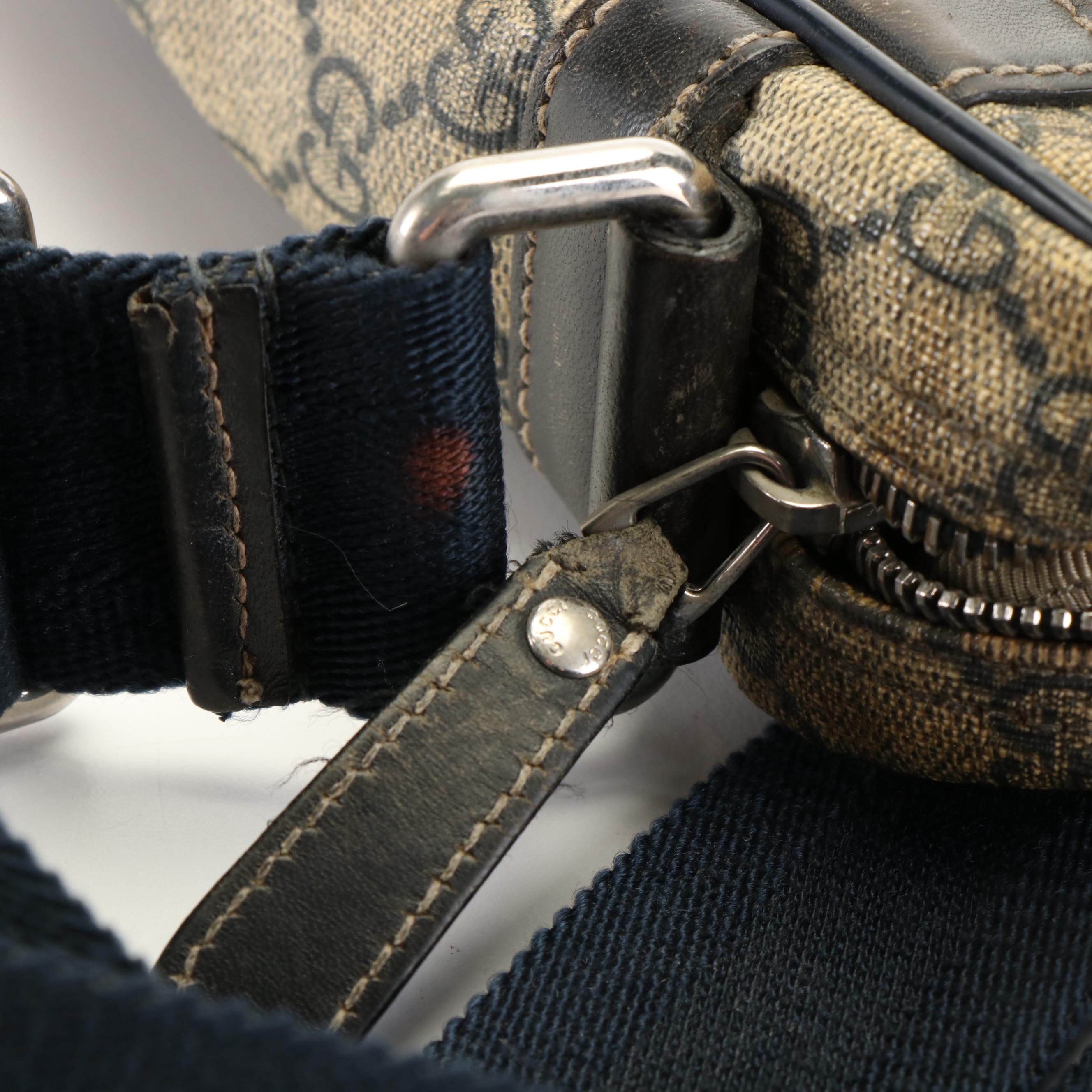 Gucci Selleria GG Supreme Monogram Messenger Bag