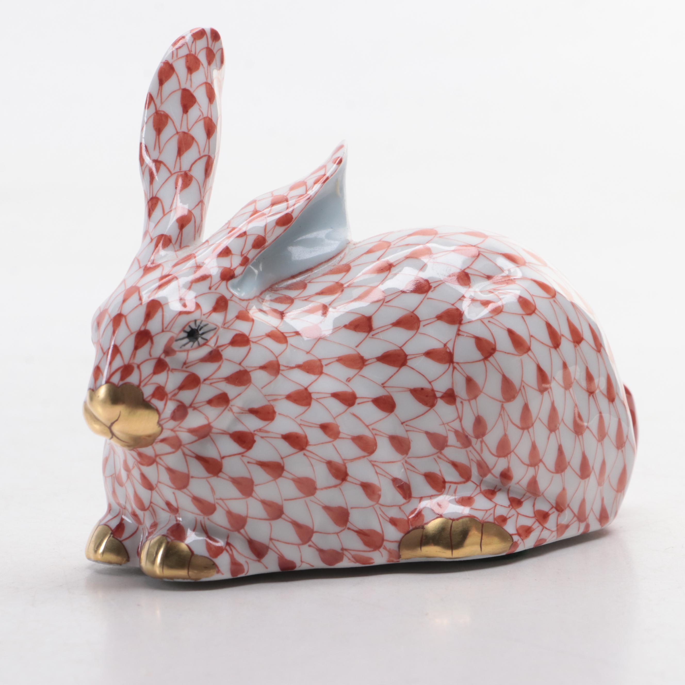 Herend Rust Fishnet with Gold "Lying Rabbit" Figurine and "Chinese Bouquet" Box